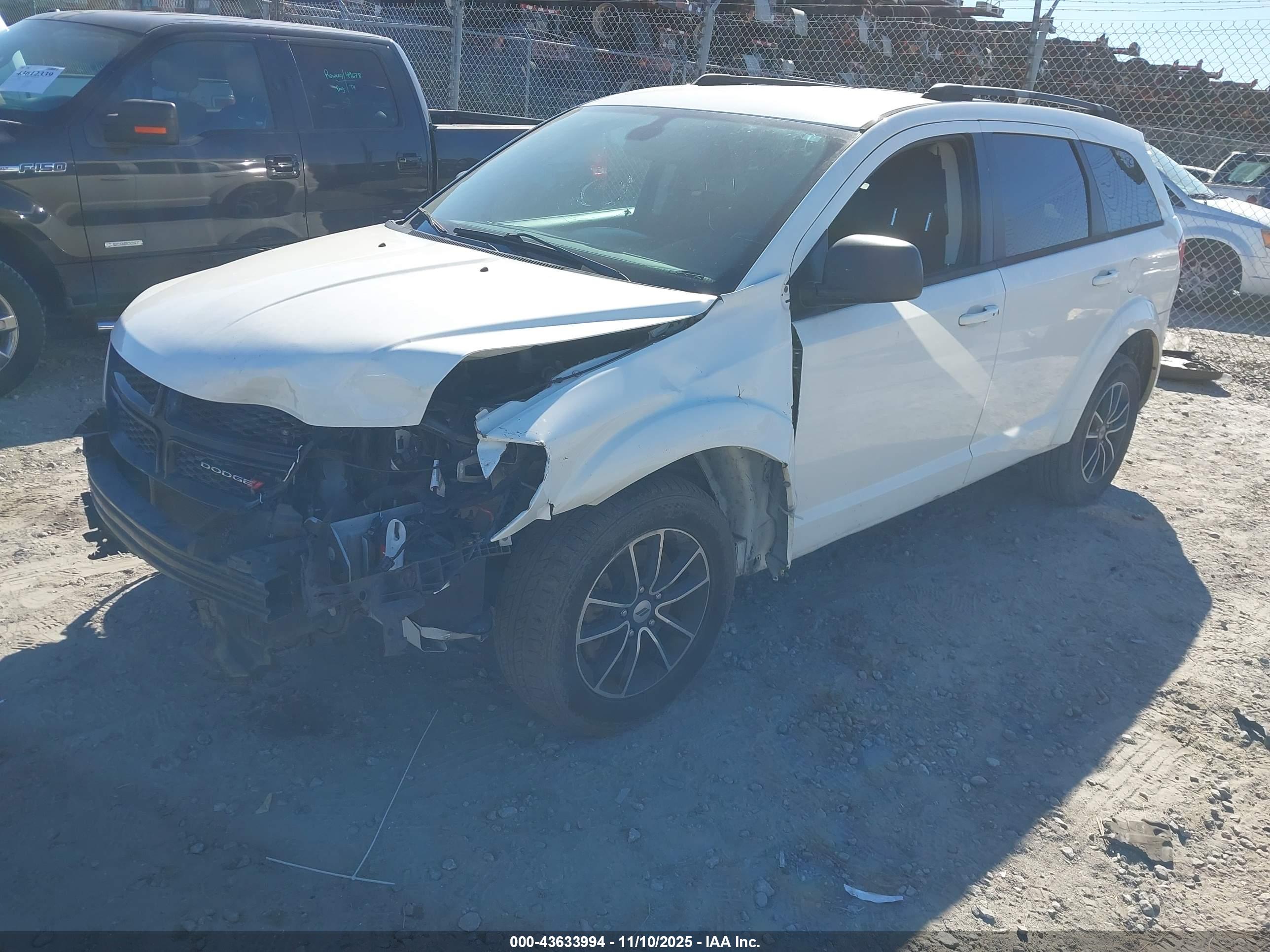 DODGE JOURNEY image 2