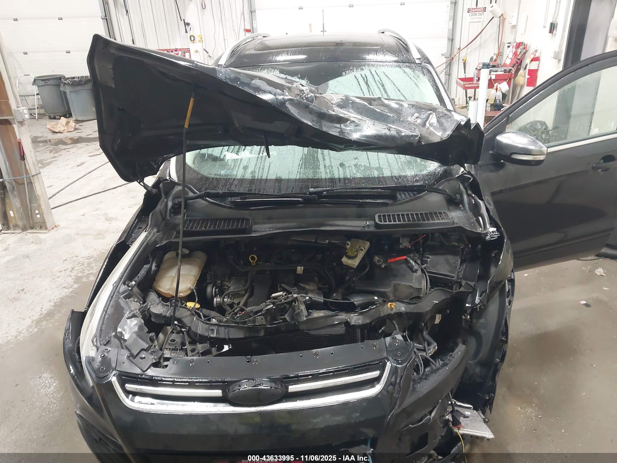 FORD ESCAPE image 10
