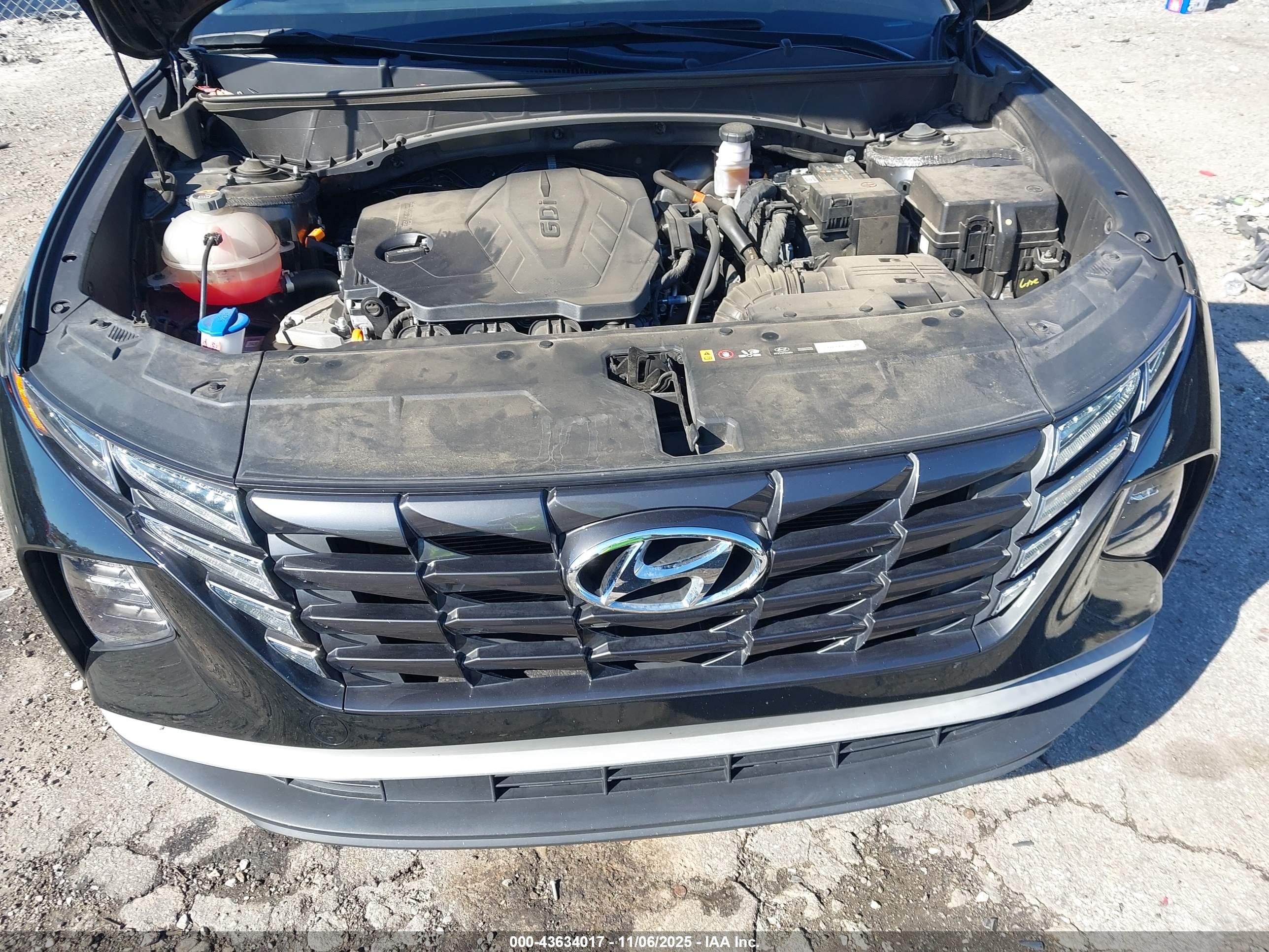 HYUNDAI TUCSON image 10