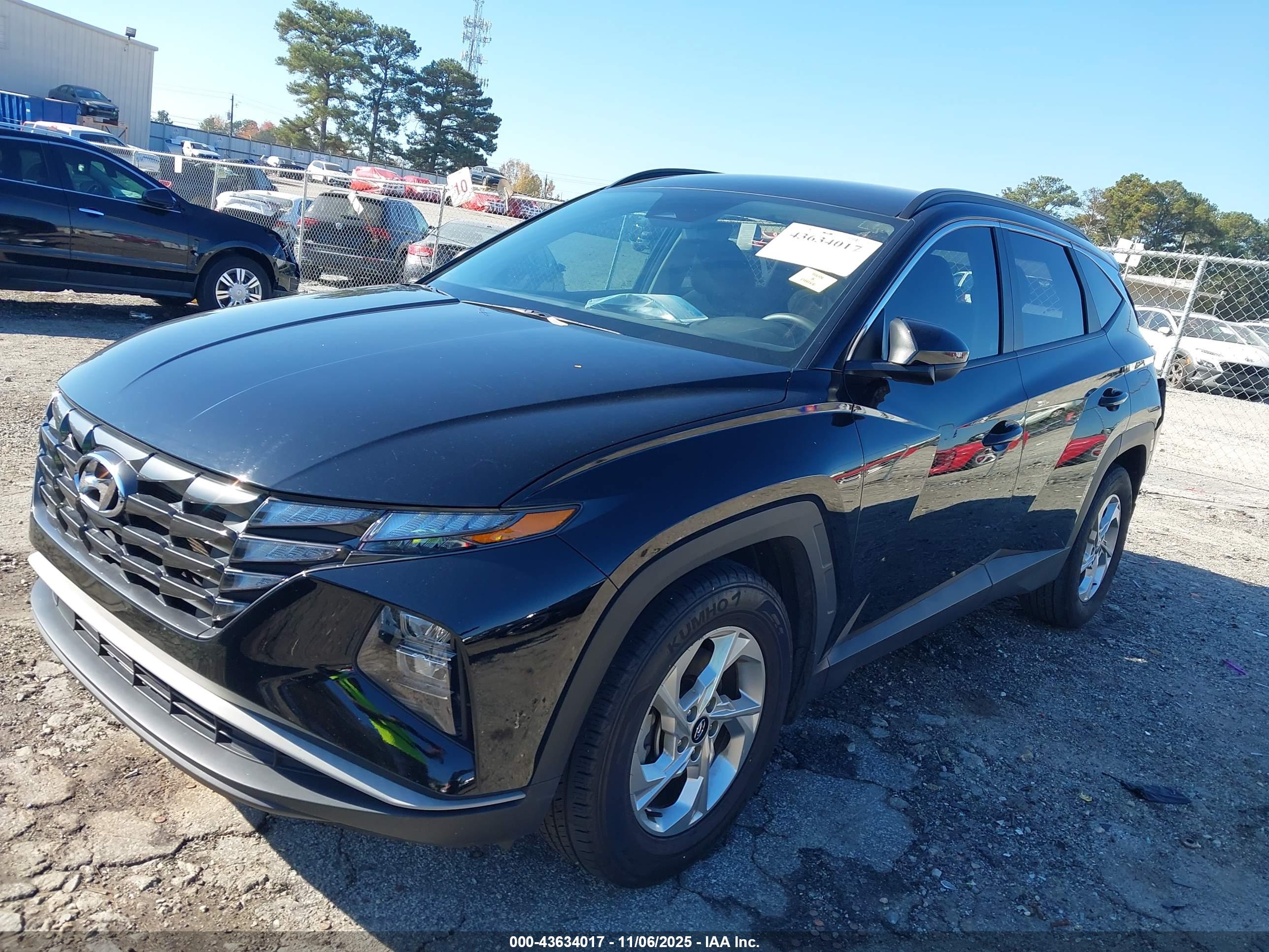 HYUNDAI TUCSON image 2