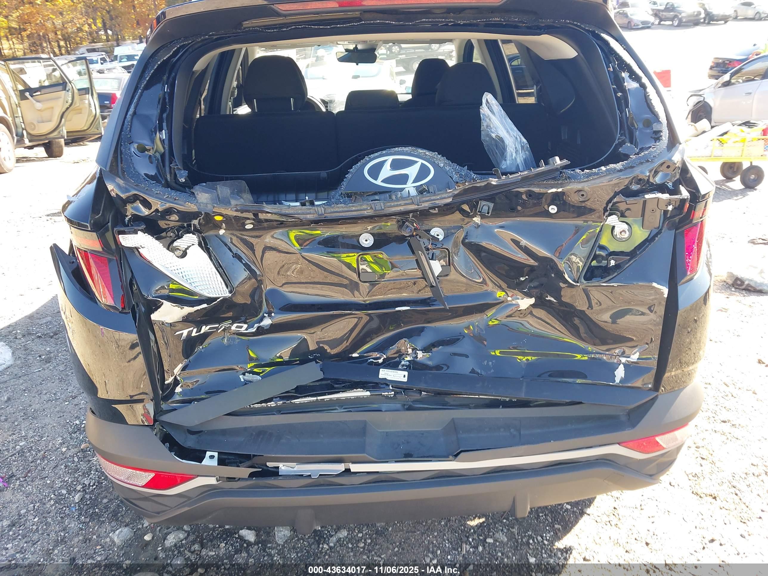 HYUNDAI TUCSON image 6