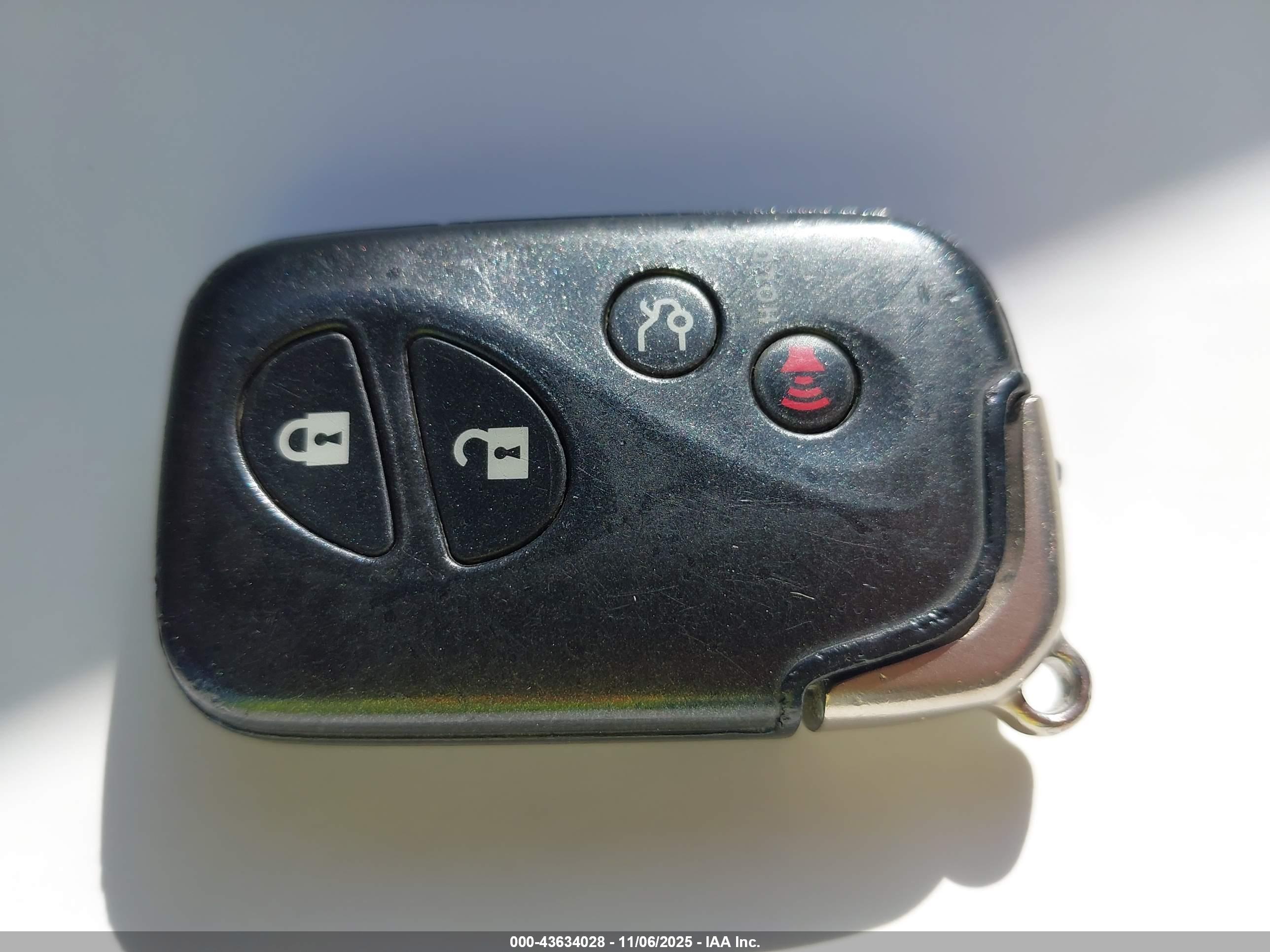 LEXUS IS image 11