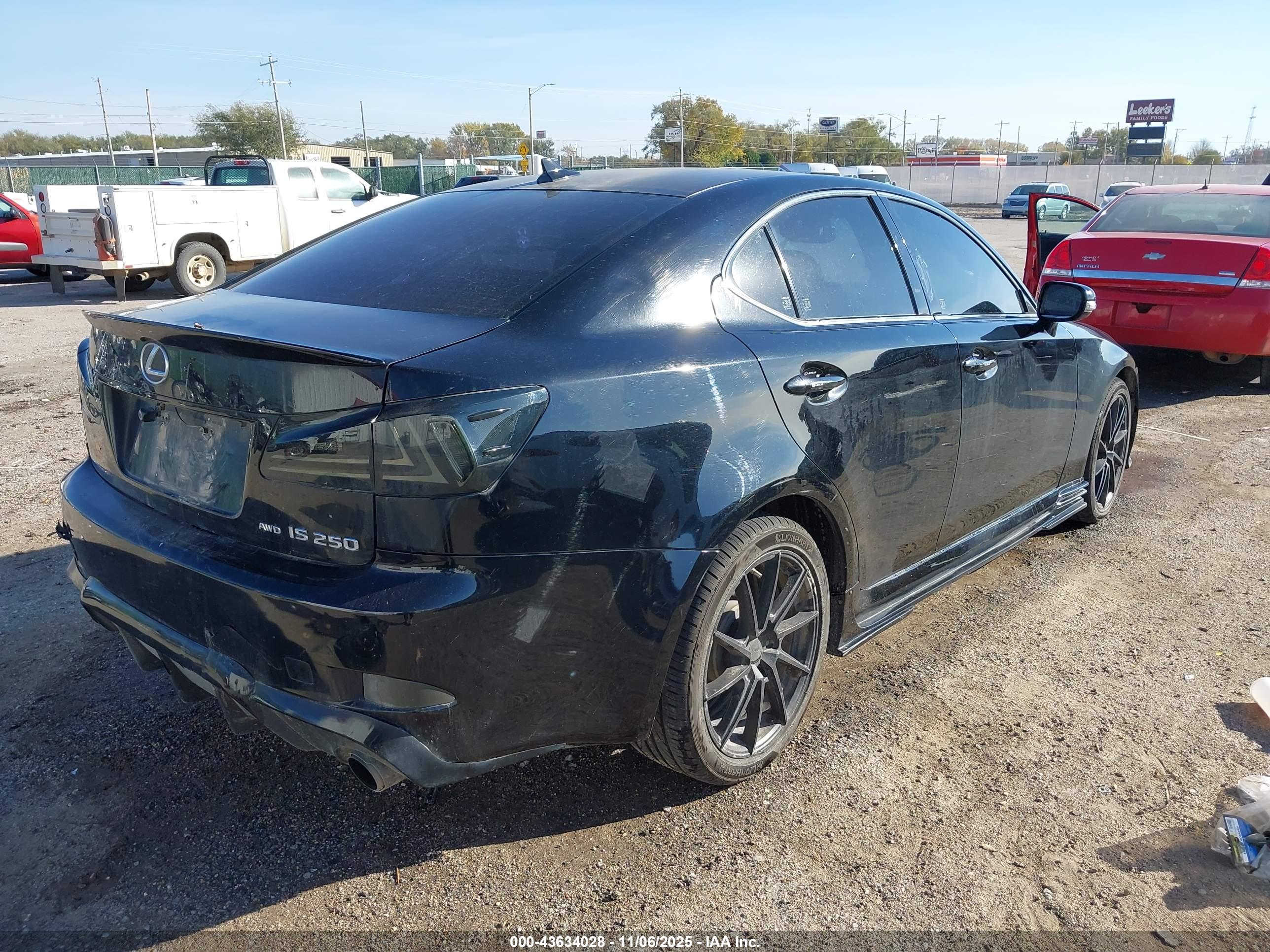 LEXUS IS image 4