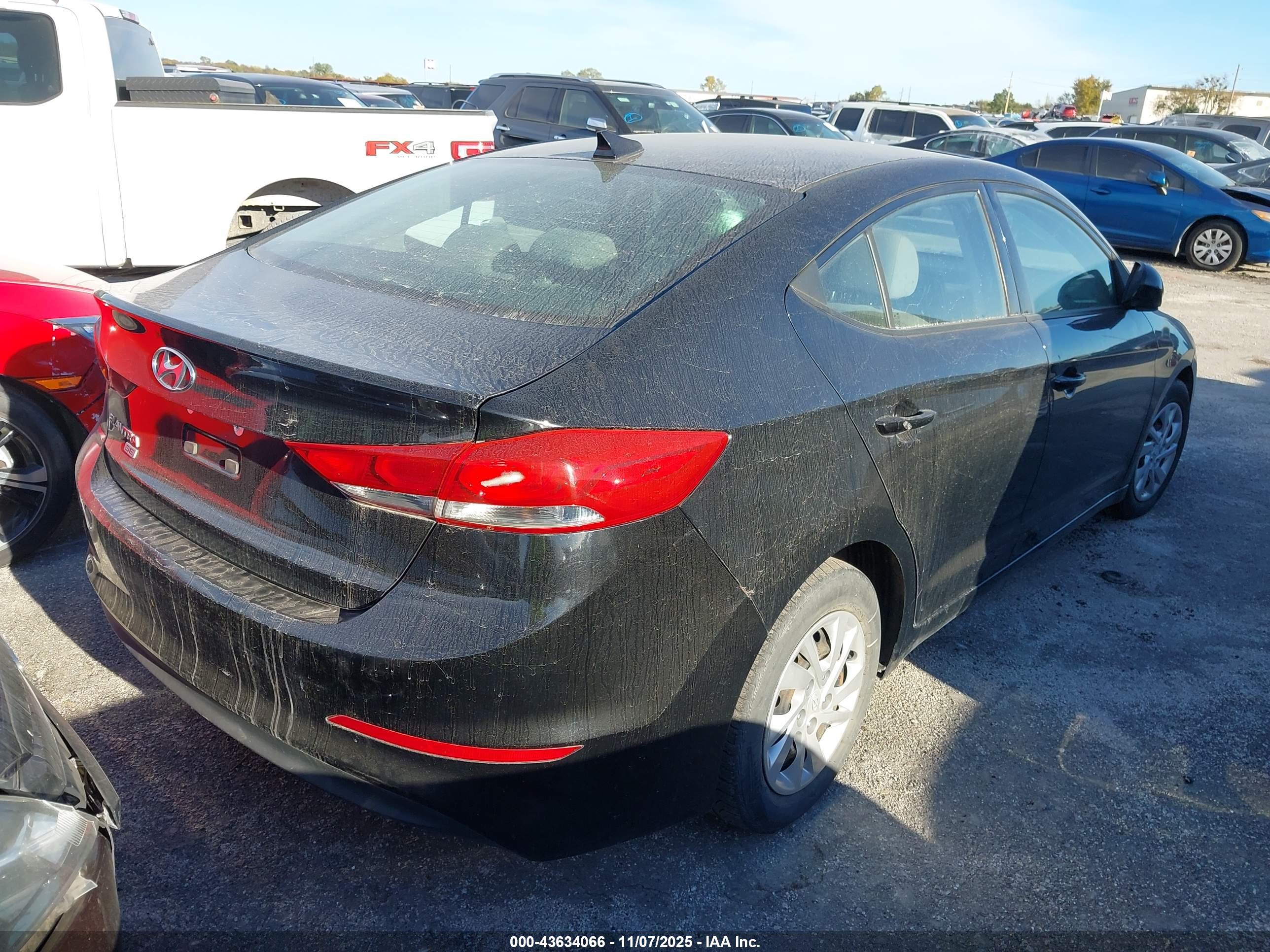 HYUNDAI ELANTRA image 4