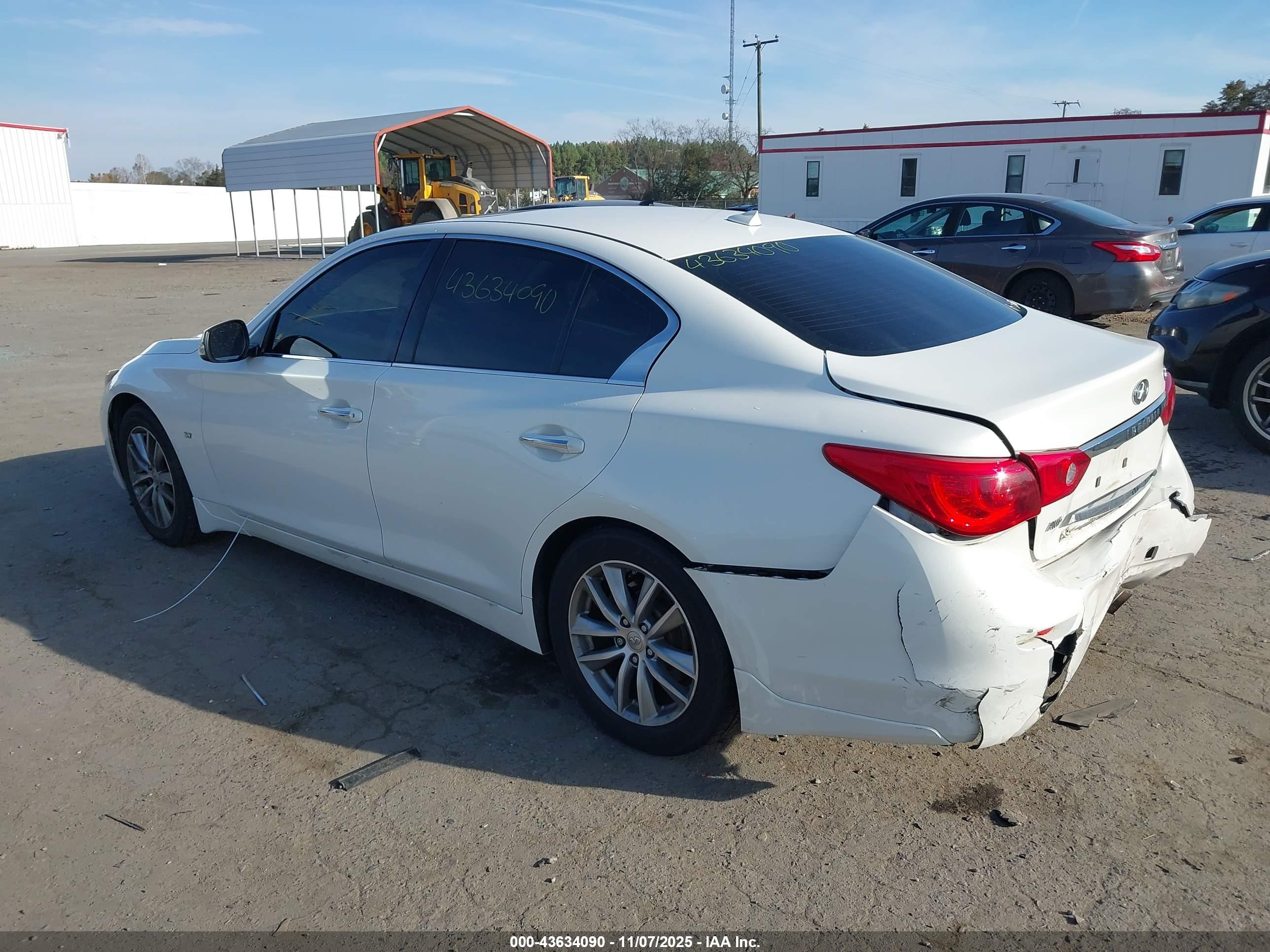 INFINITI Q50 image 3