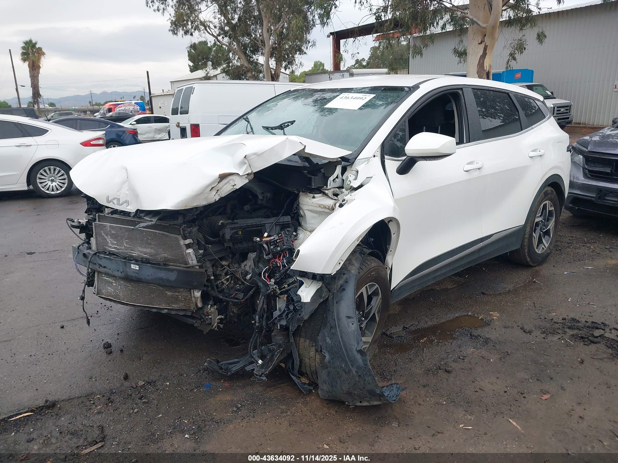 KIA SPORTAGE image 2