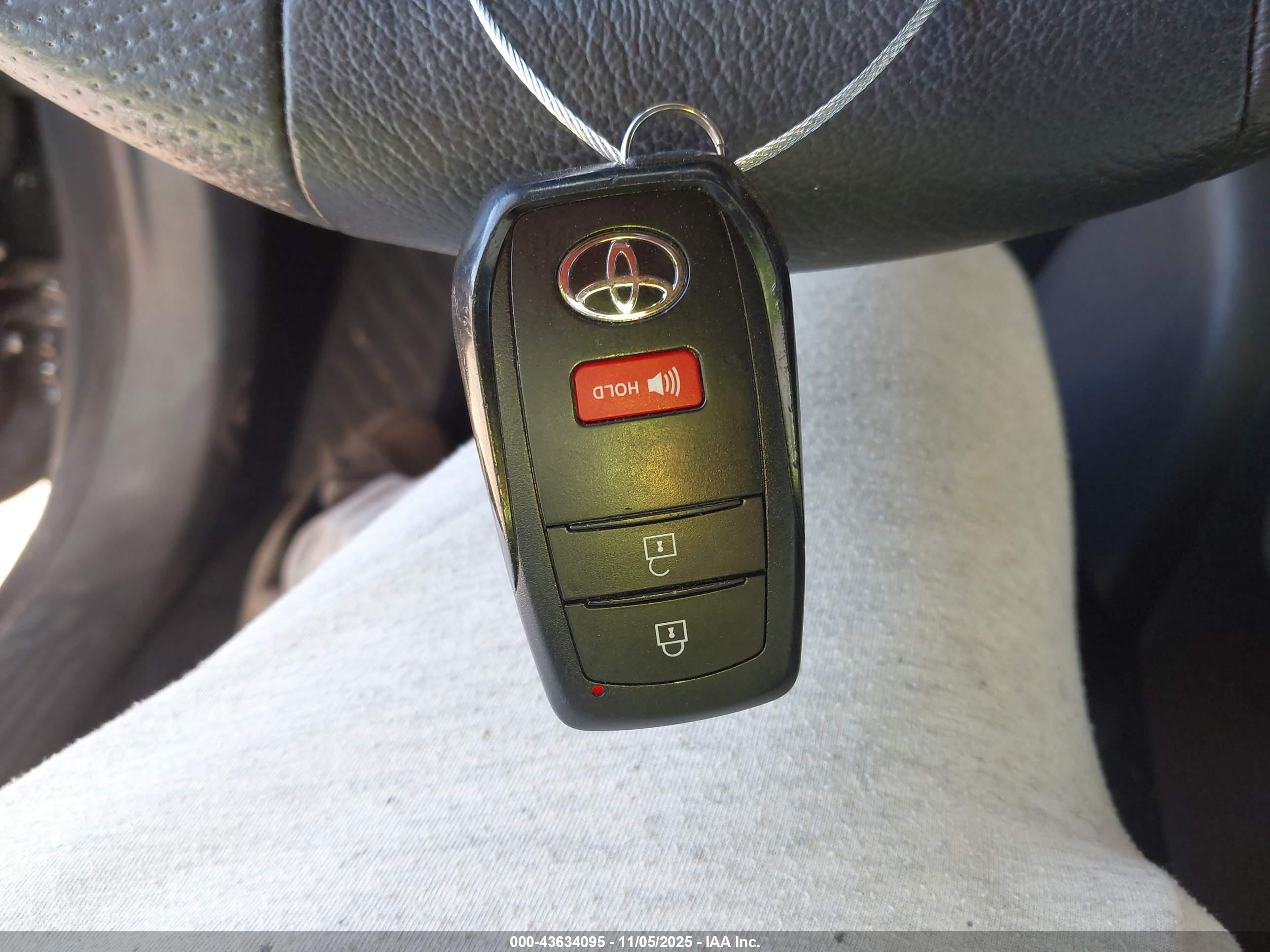 TOYOTA TACOMA image 11