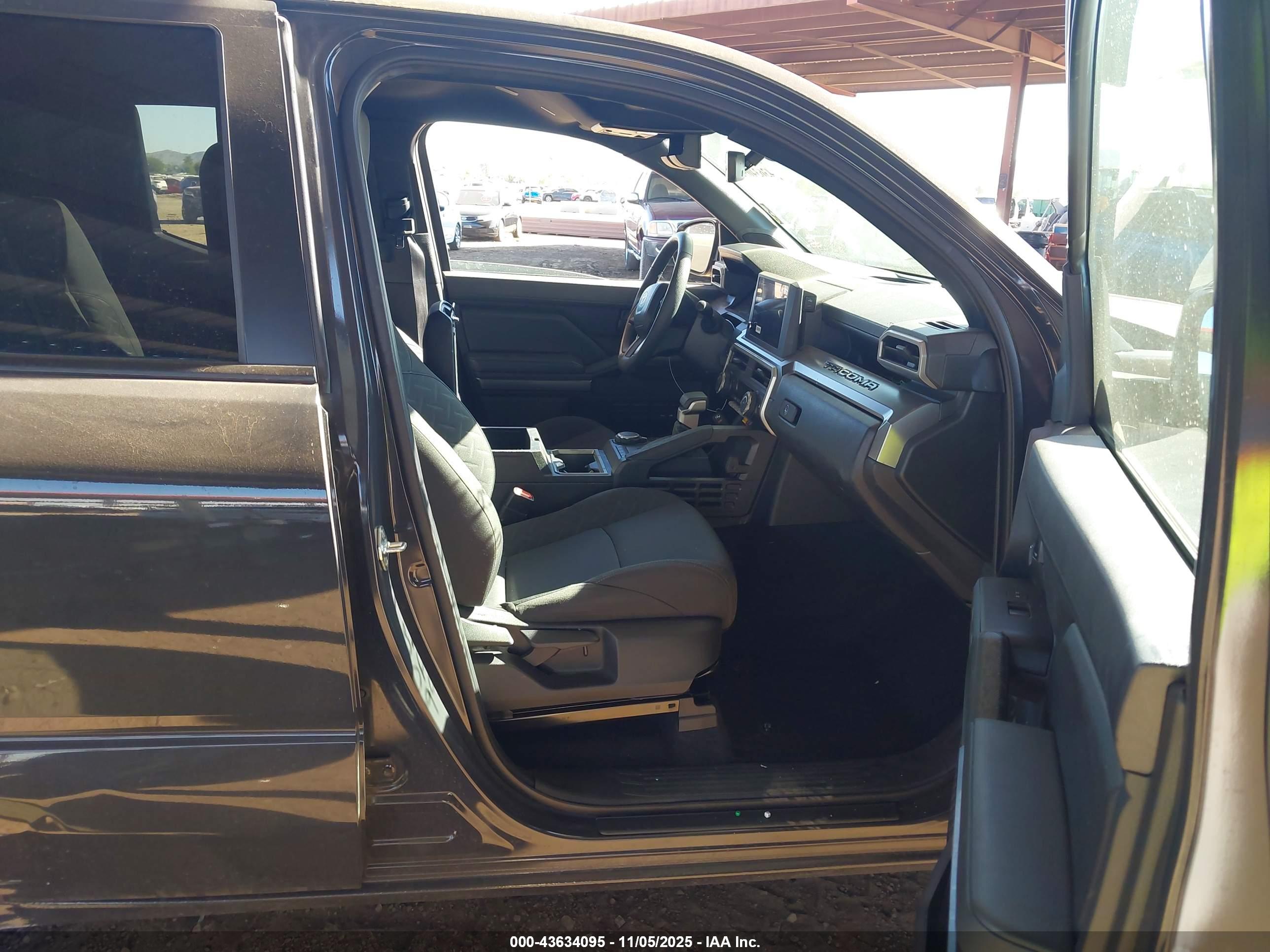 TOYOTA TACOMA image 5