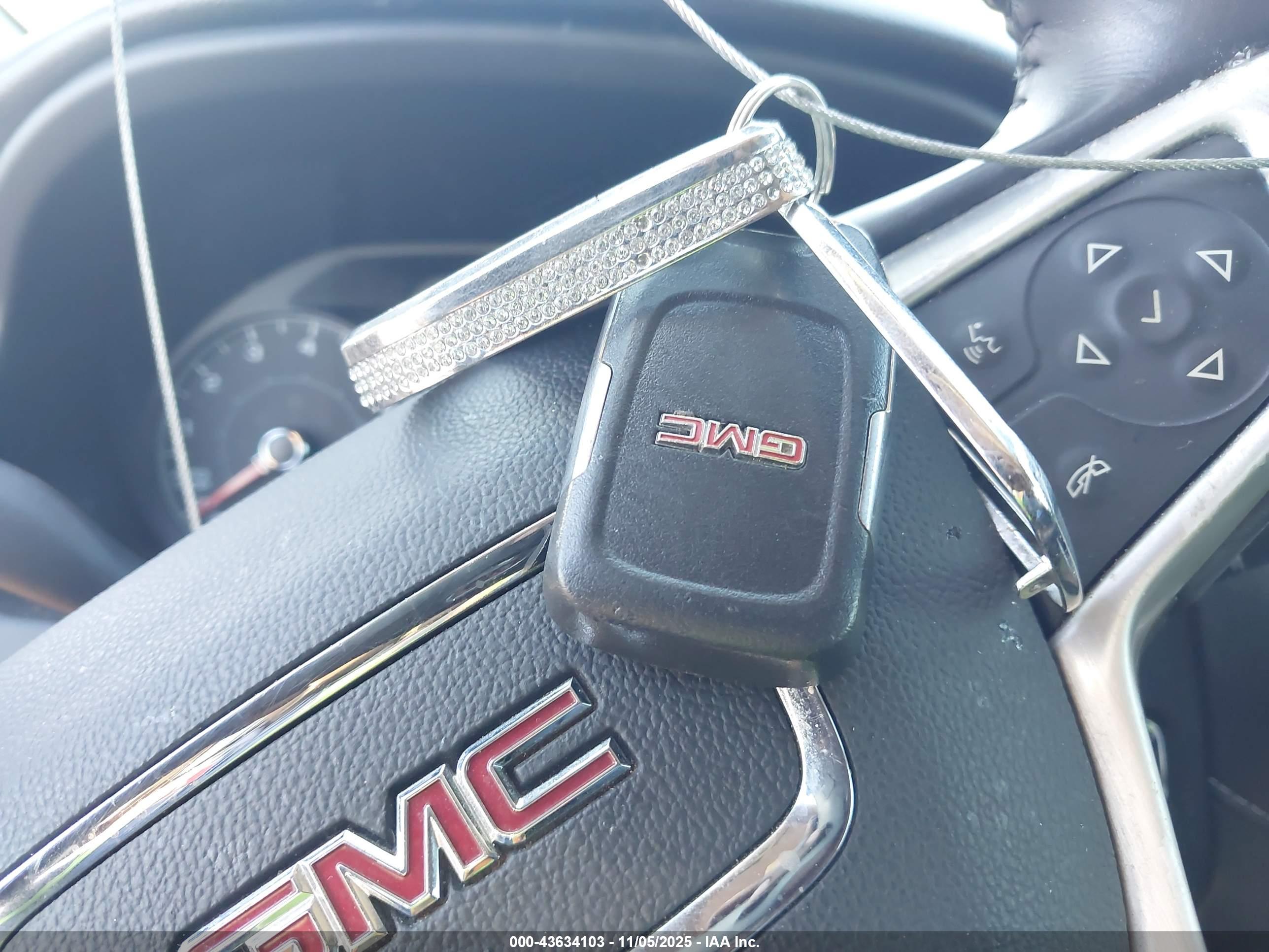 GMC ACADIA image 11