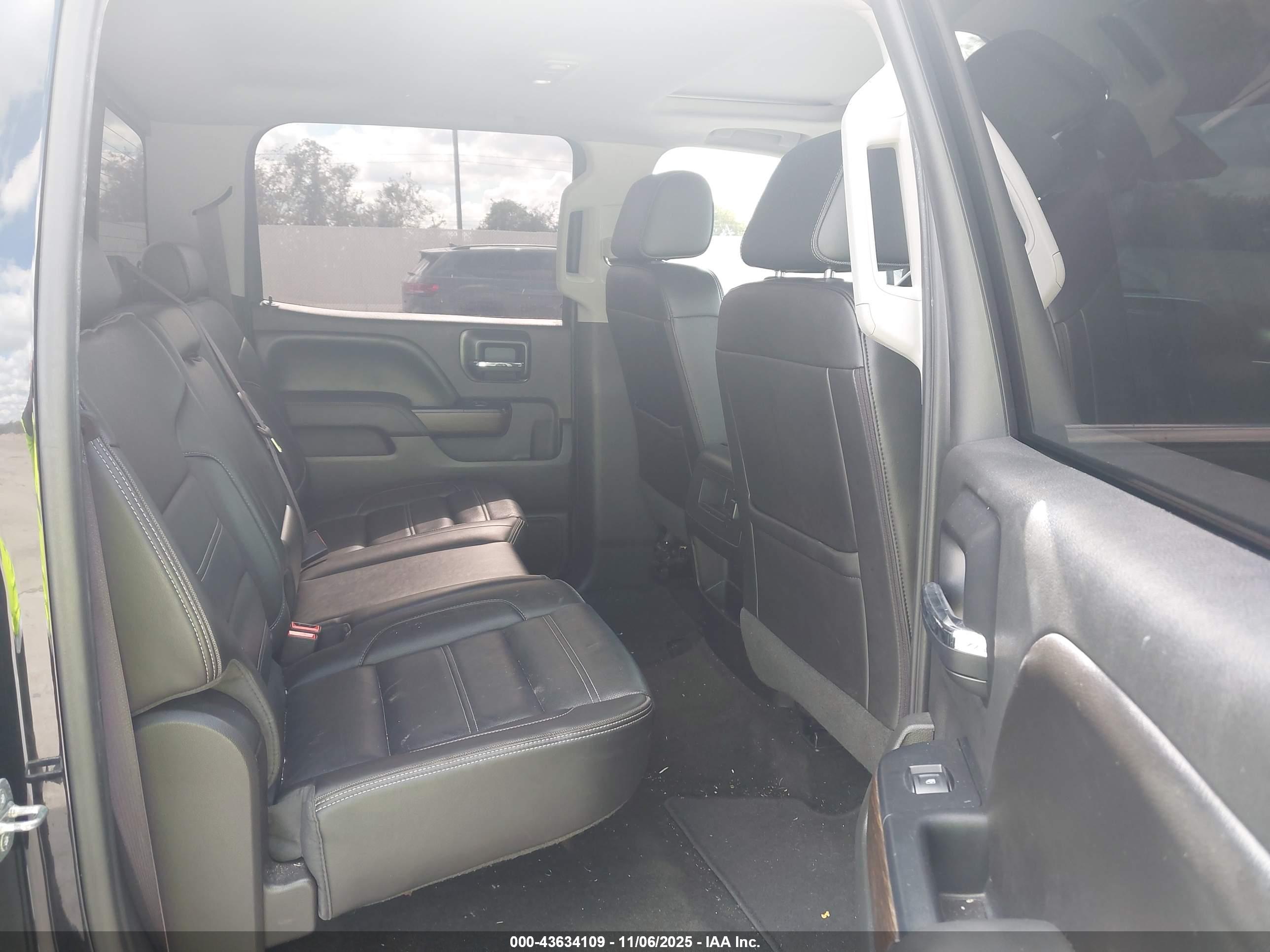 GMC SIERRA image 8