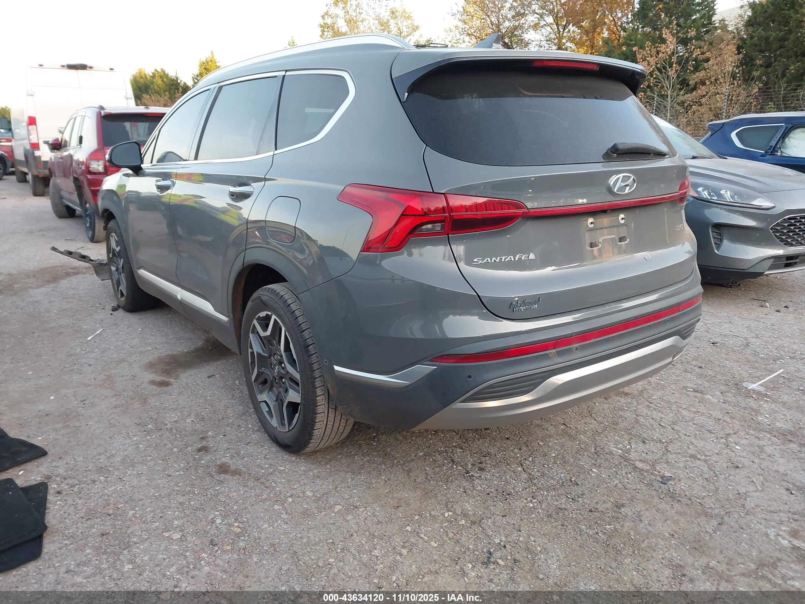 HYUNDAI SANTA image 3