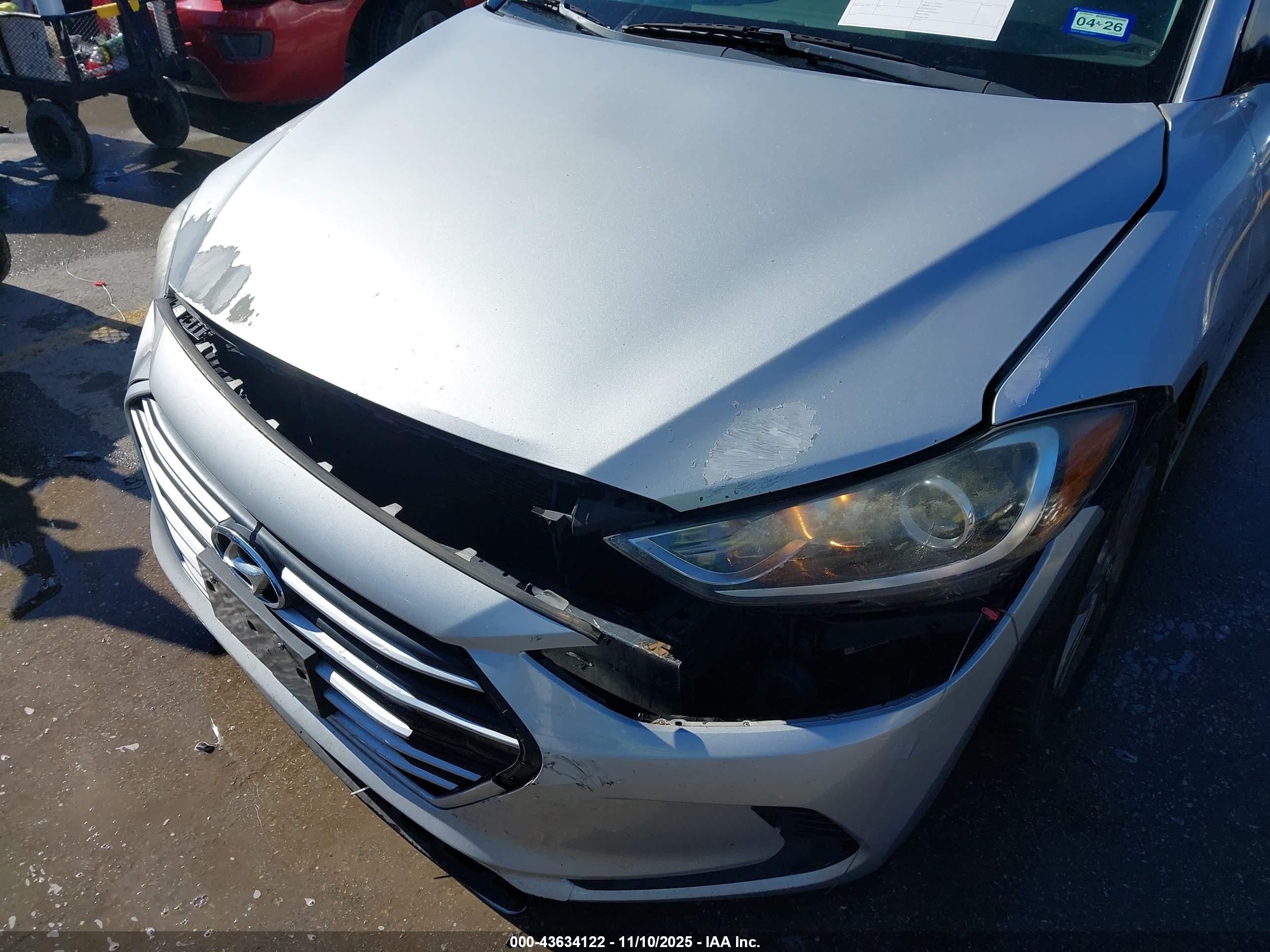 HYUNDAI ELANTRA image 6