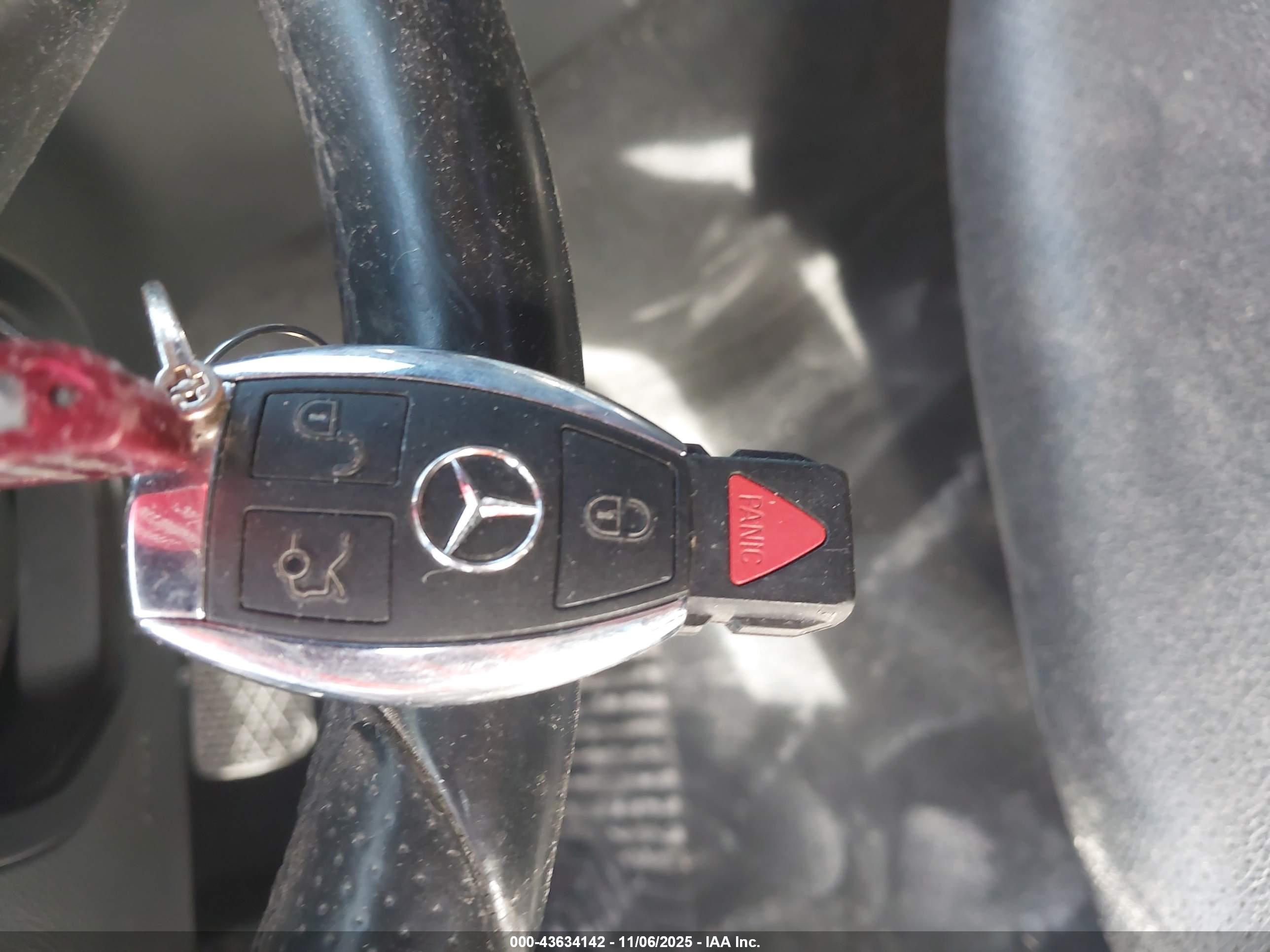 MERCEDES-BENZ C image 11