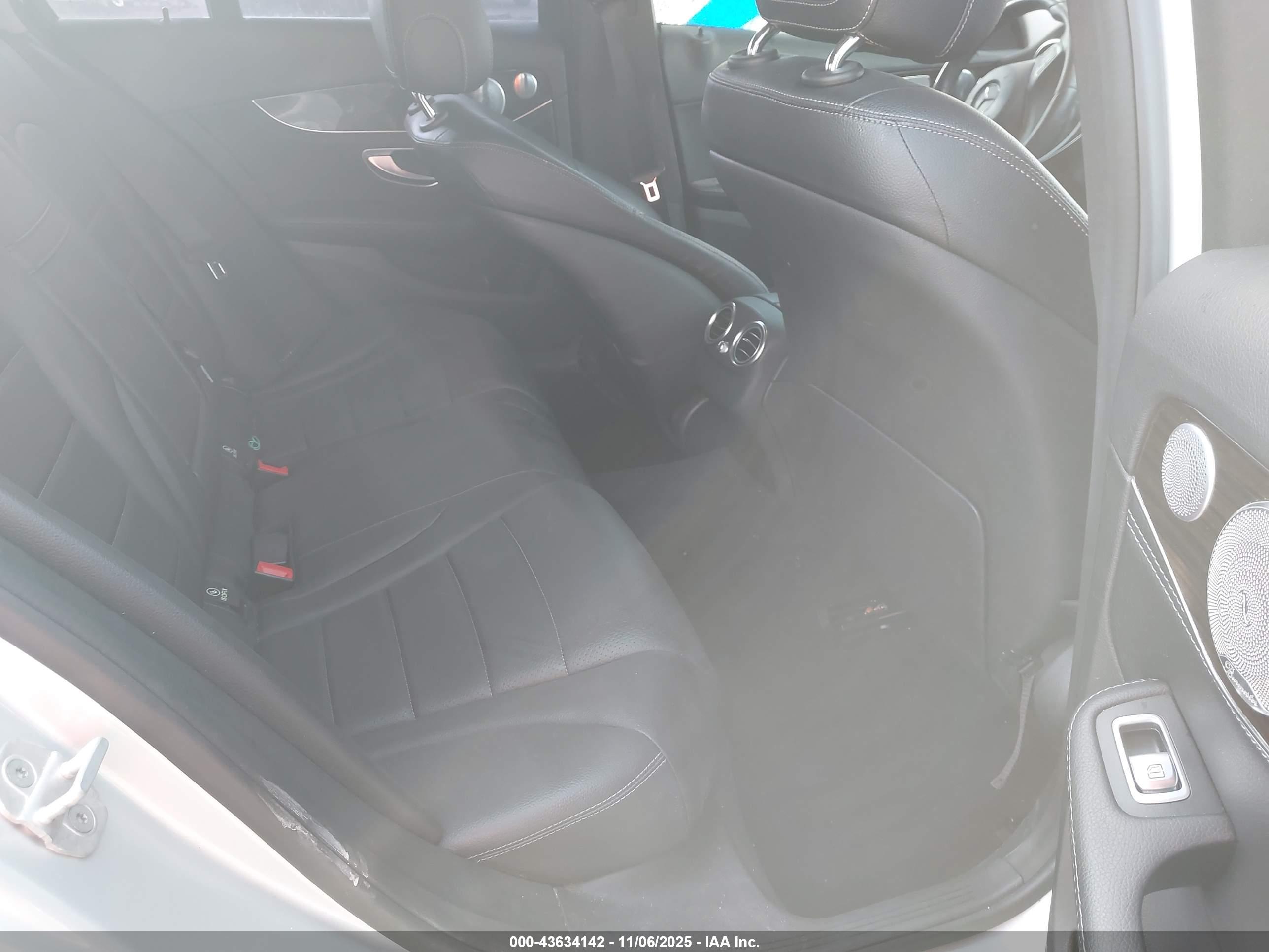 MERCEDES-BENZ C image 8