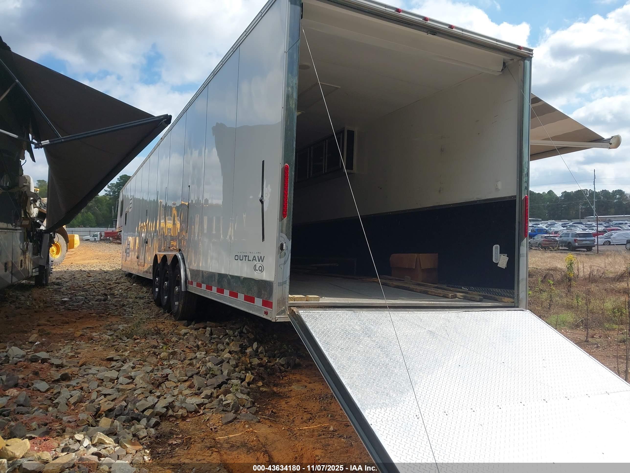 VINTAGE TRAILERS image 3