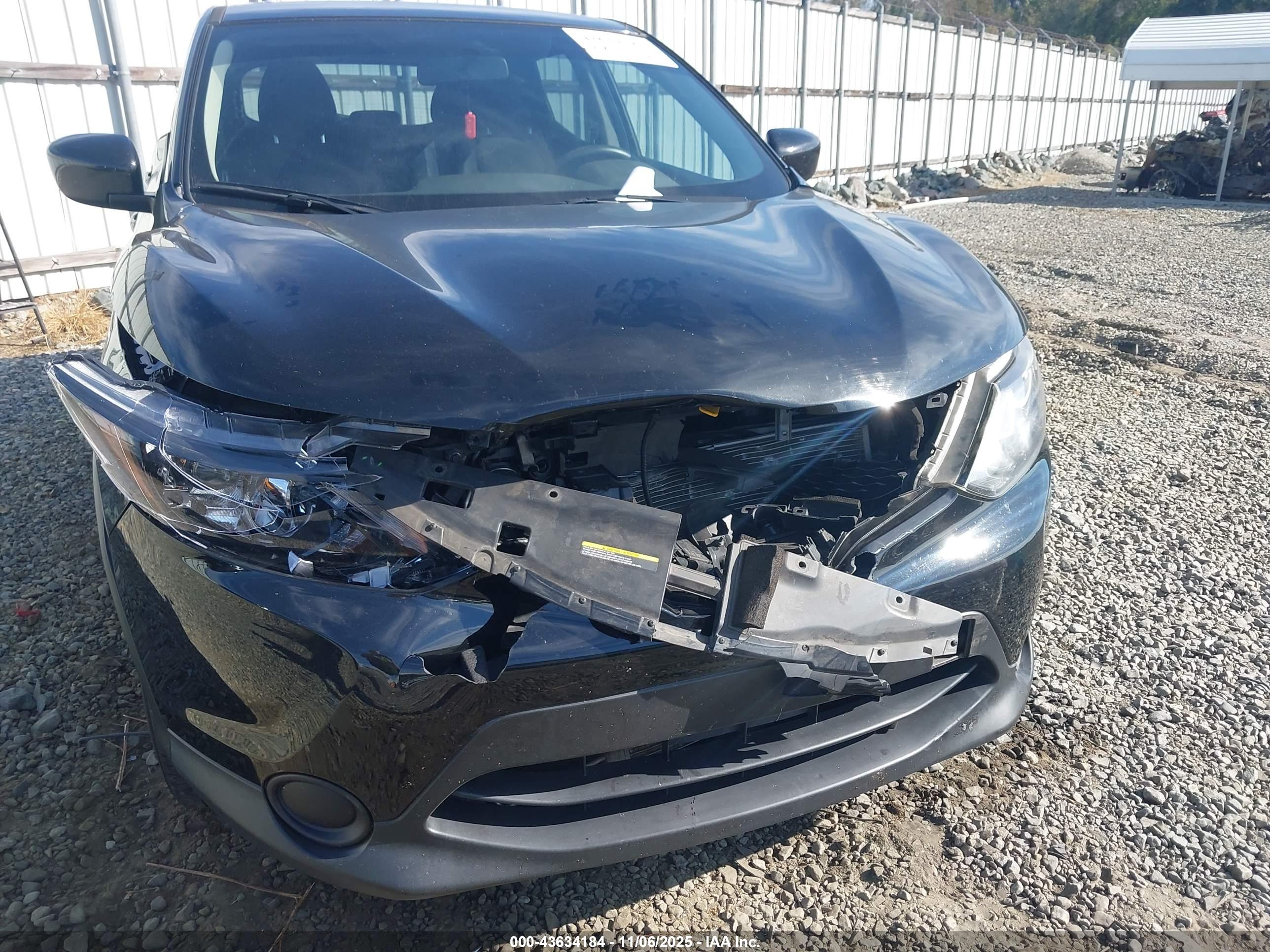 NISSAN ROGUE image 6