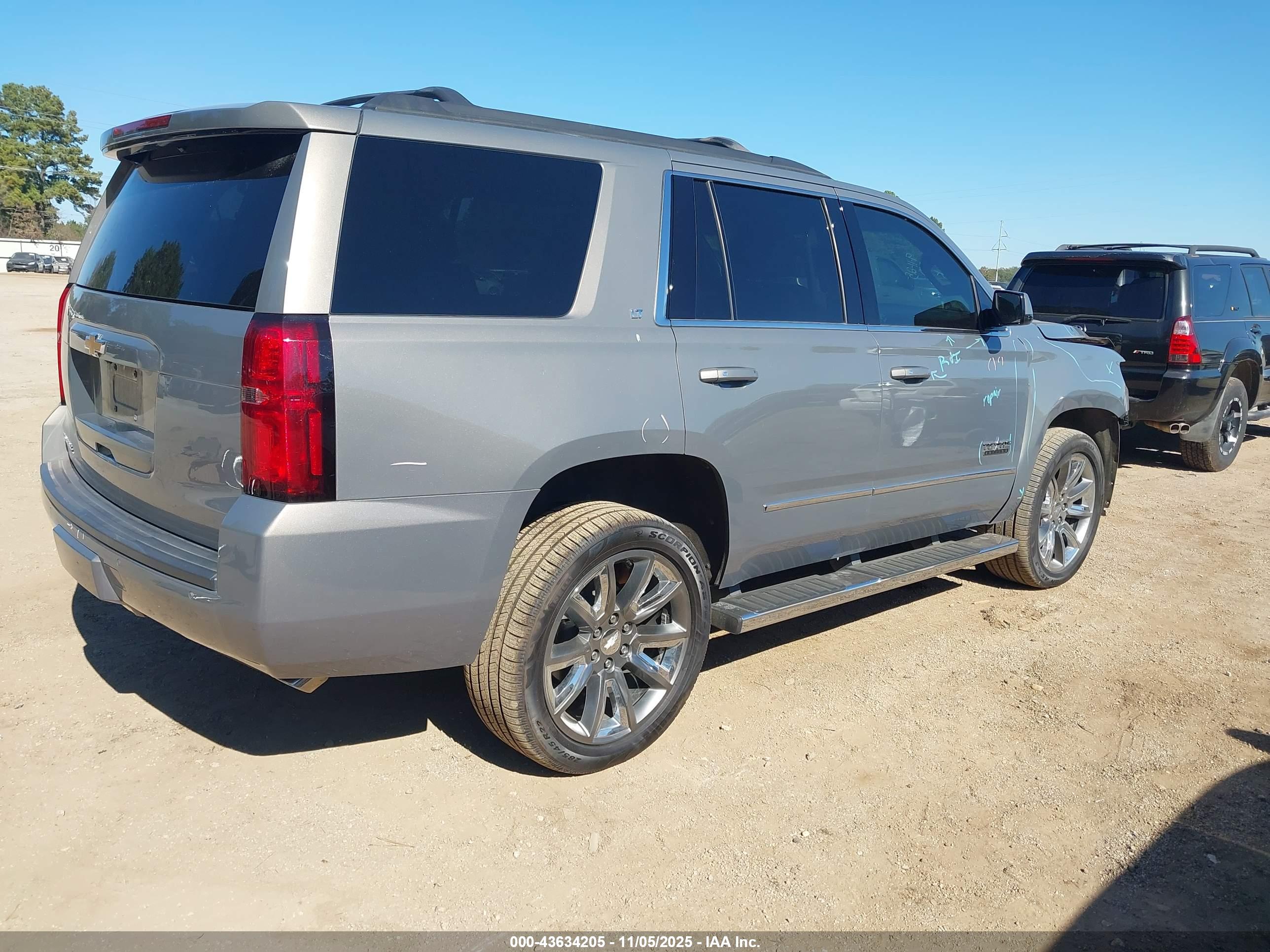 CHEVROLET TAHOE image 4