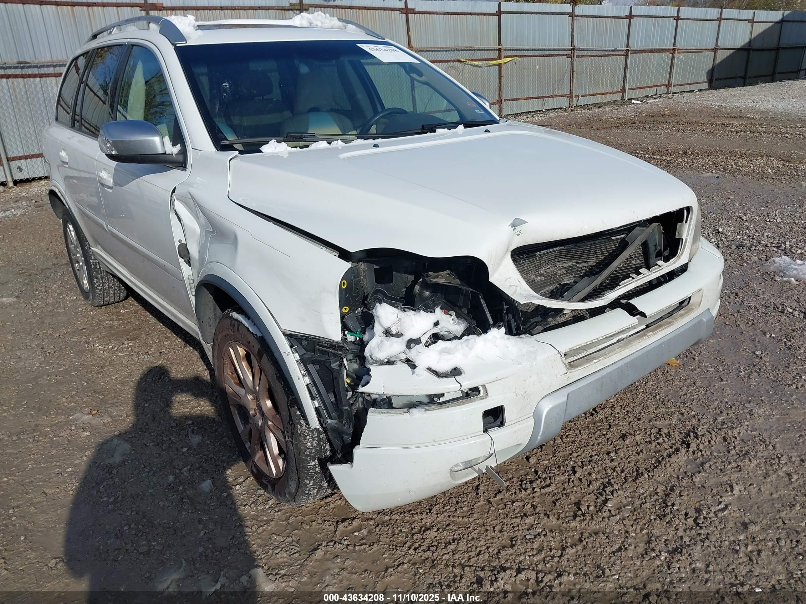 VOLVO XC90 image 6