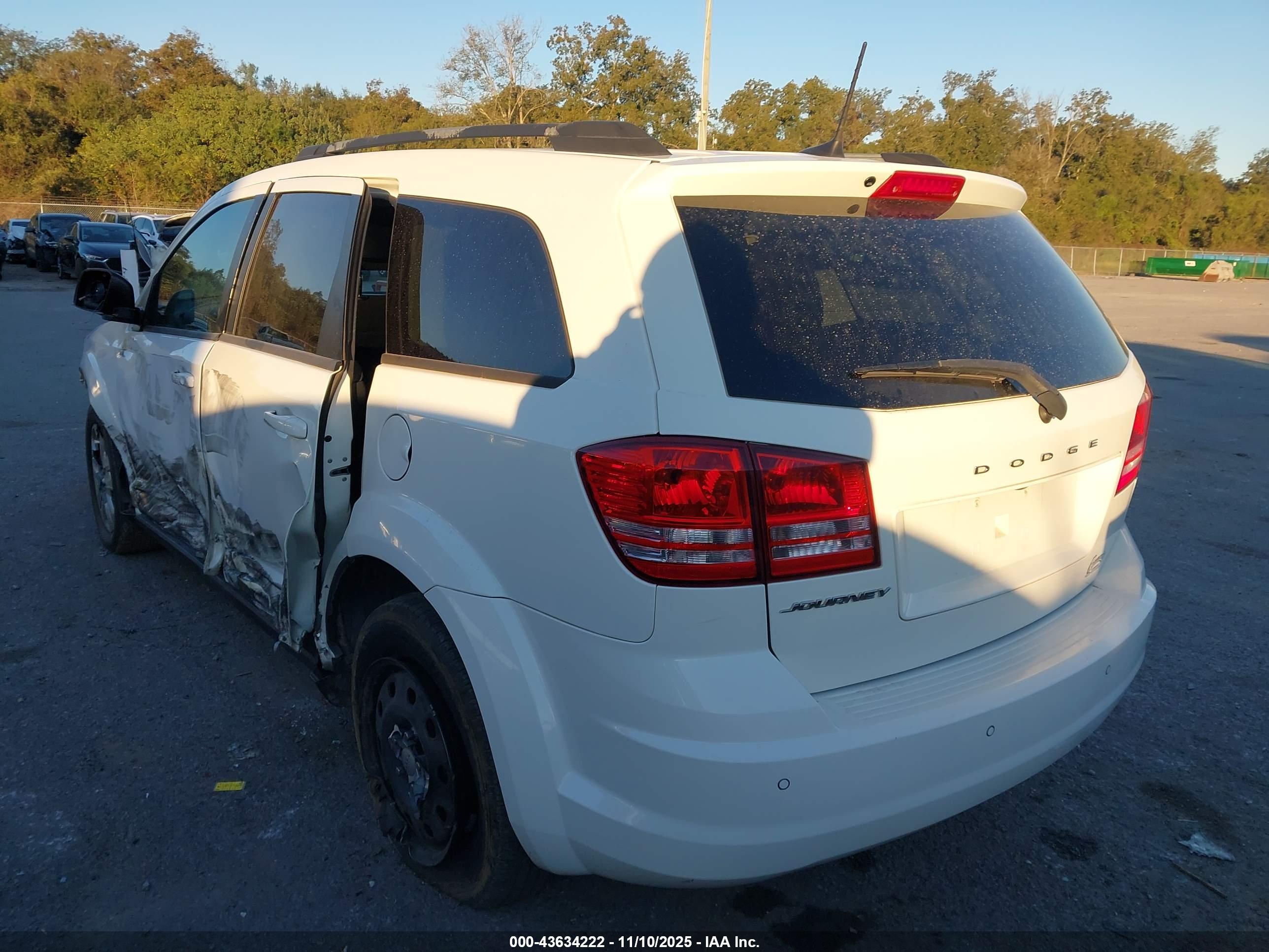 DODGE JOURNEY image 3
