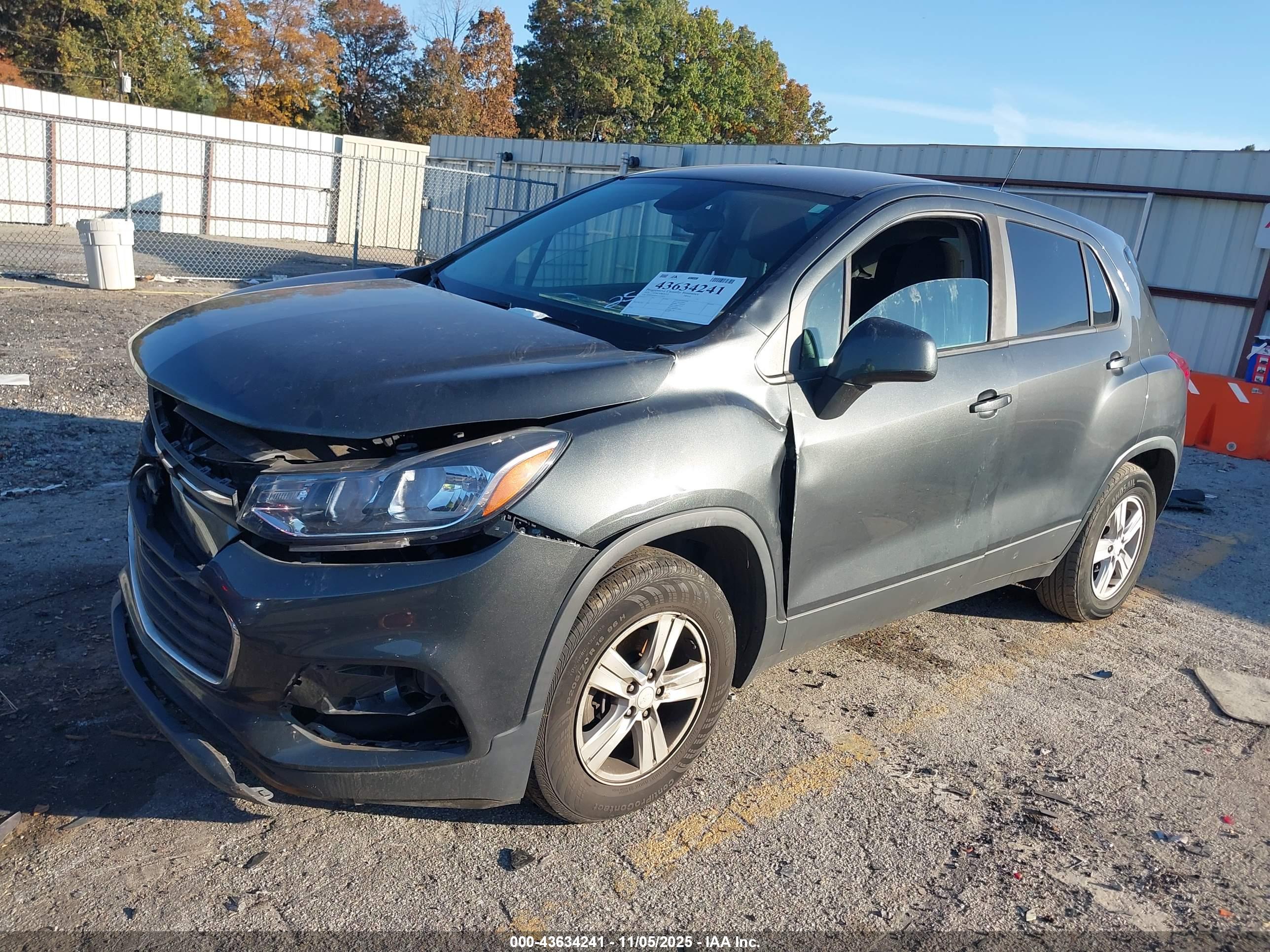 CHEVROLET TRAX image 6