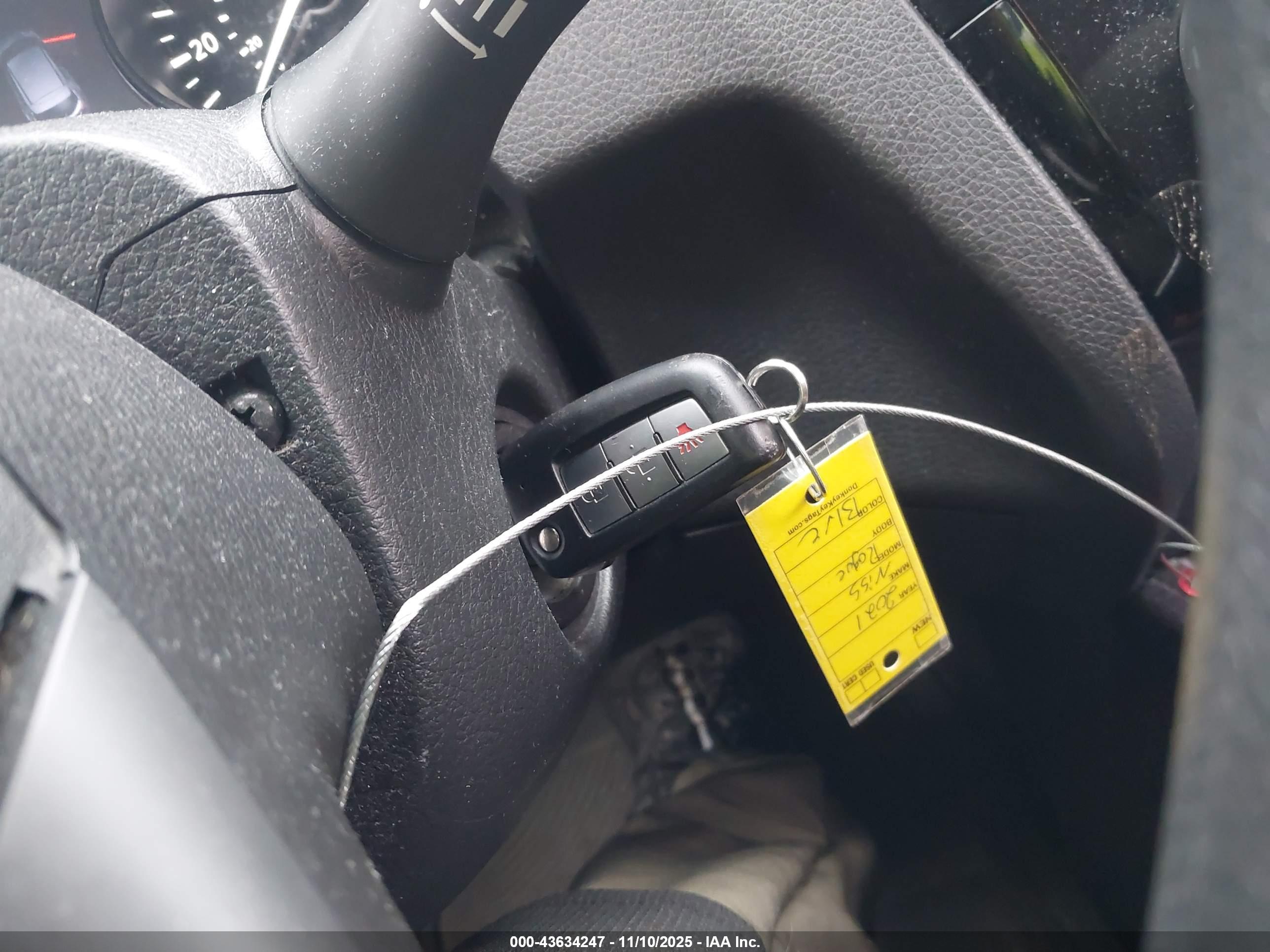 NISSAN ROGUE image 11