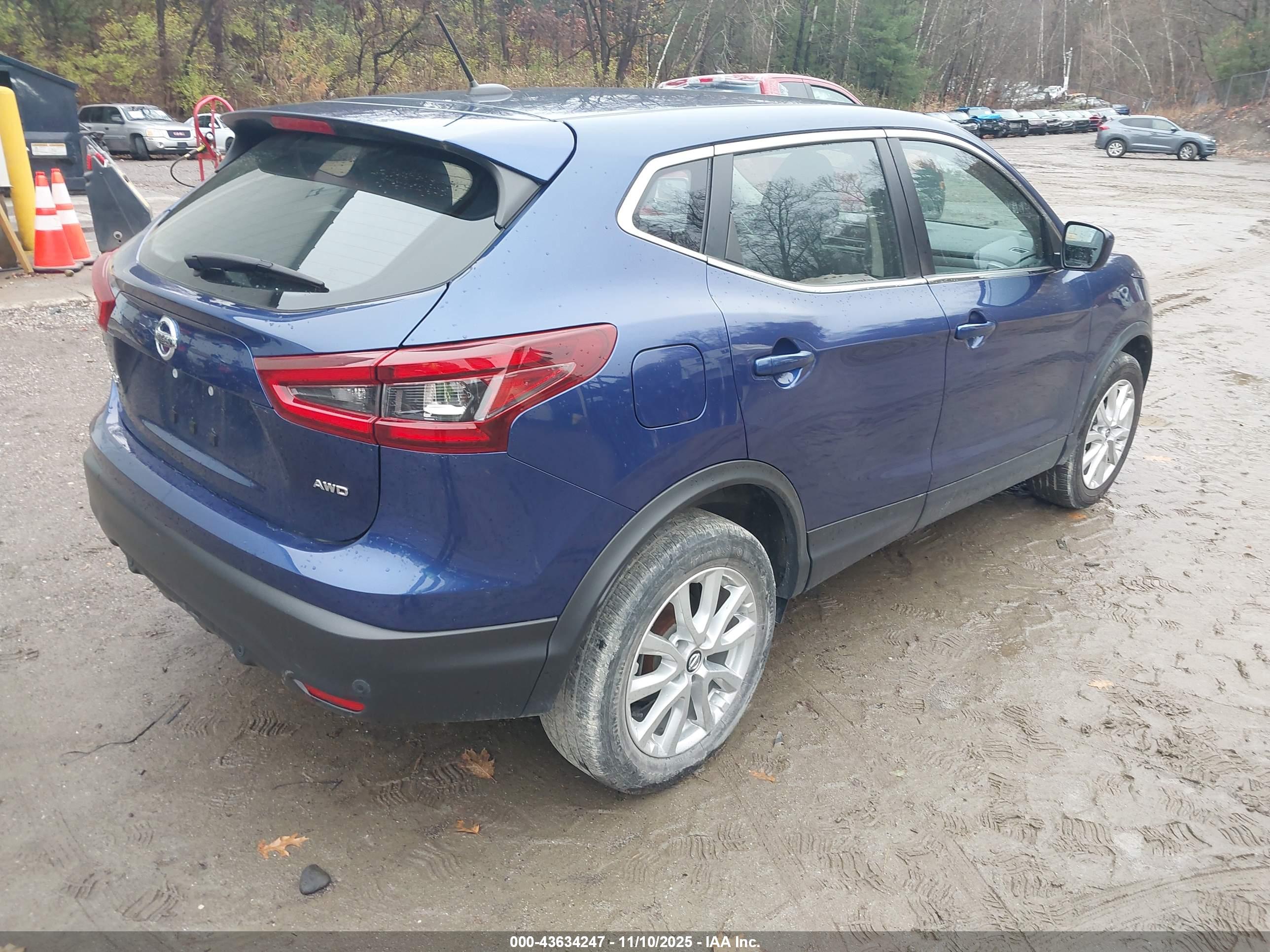 NISSAN ROGUE image 4