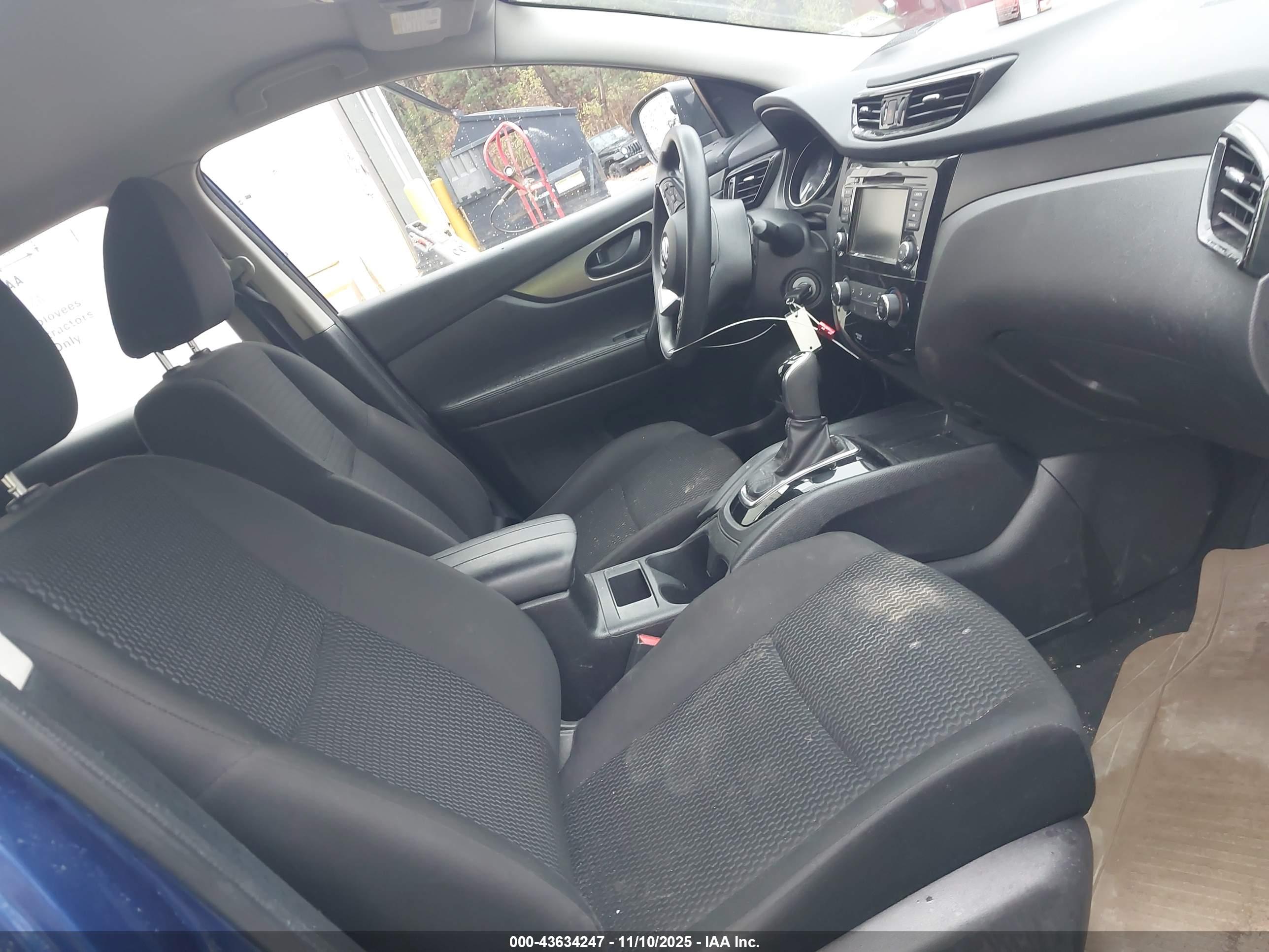 NISSAN ROGUE image 5