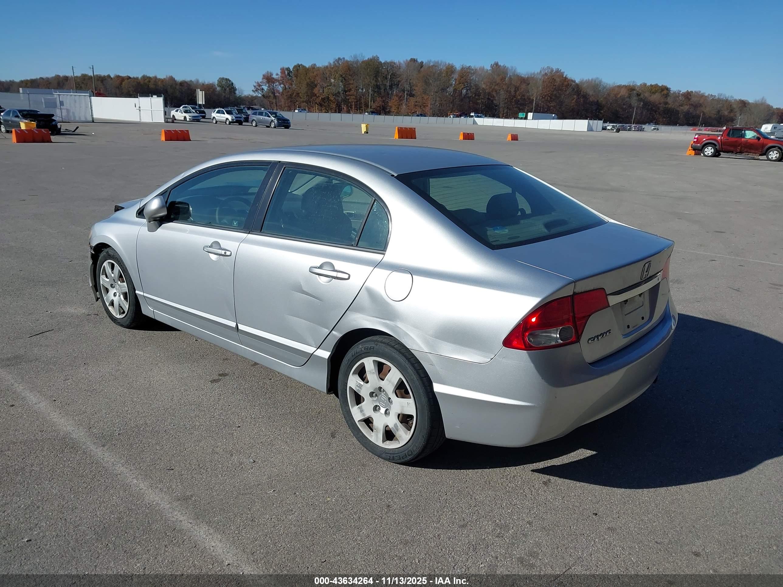 HONDA CIVIC image 3