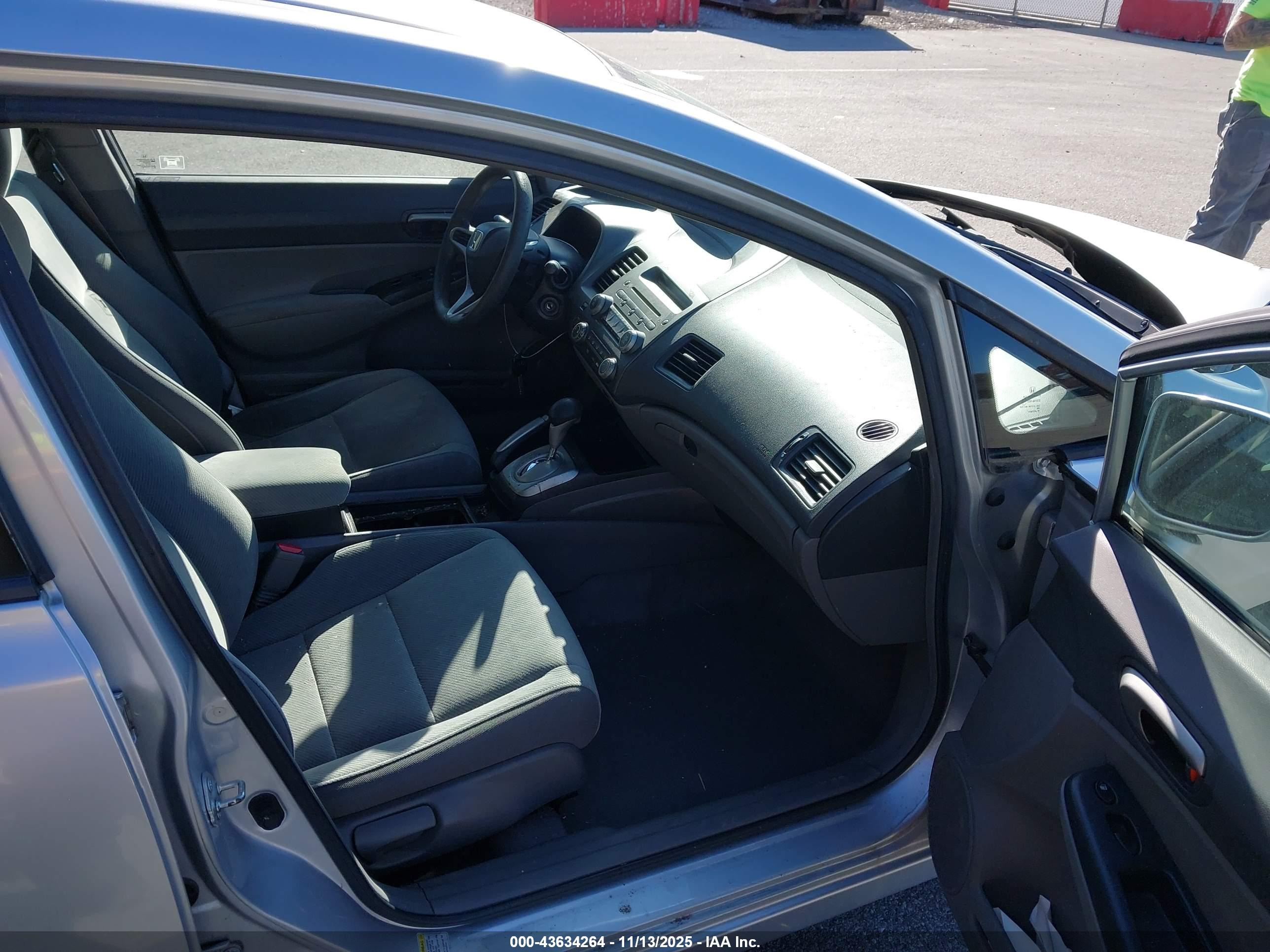 HONDA CIVIC image 5