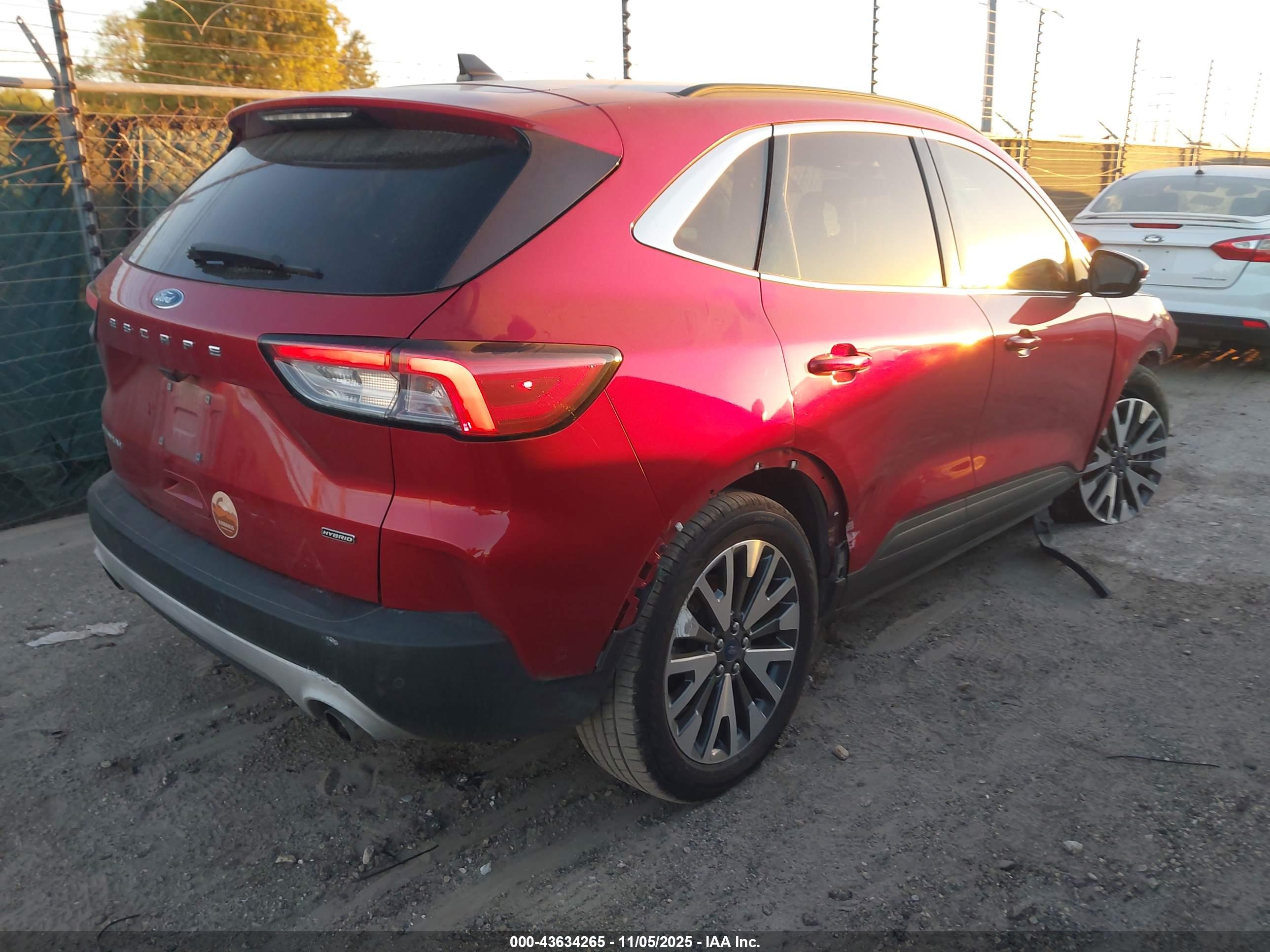FORD ESCAPE image 4