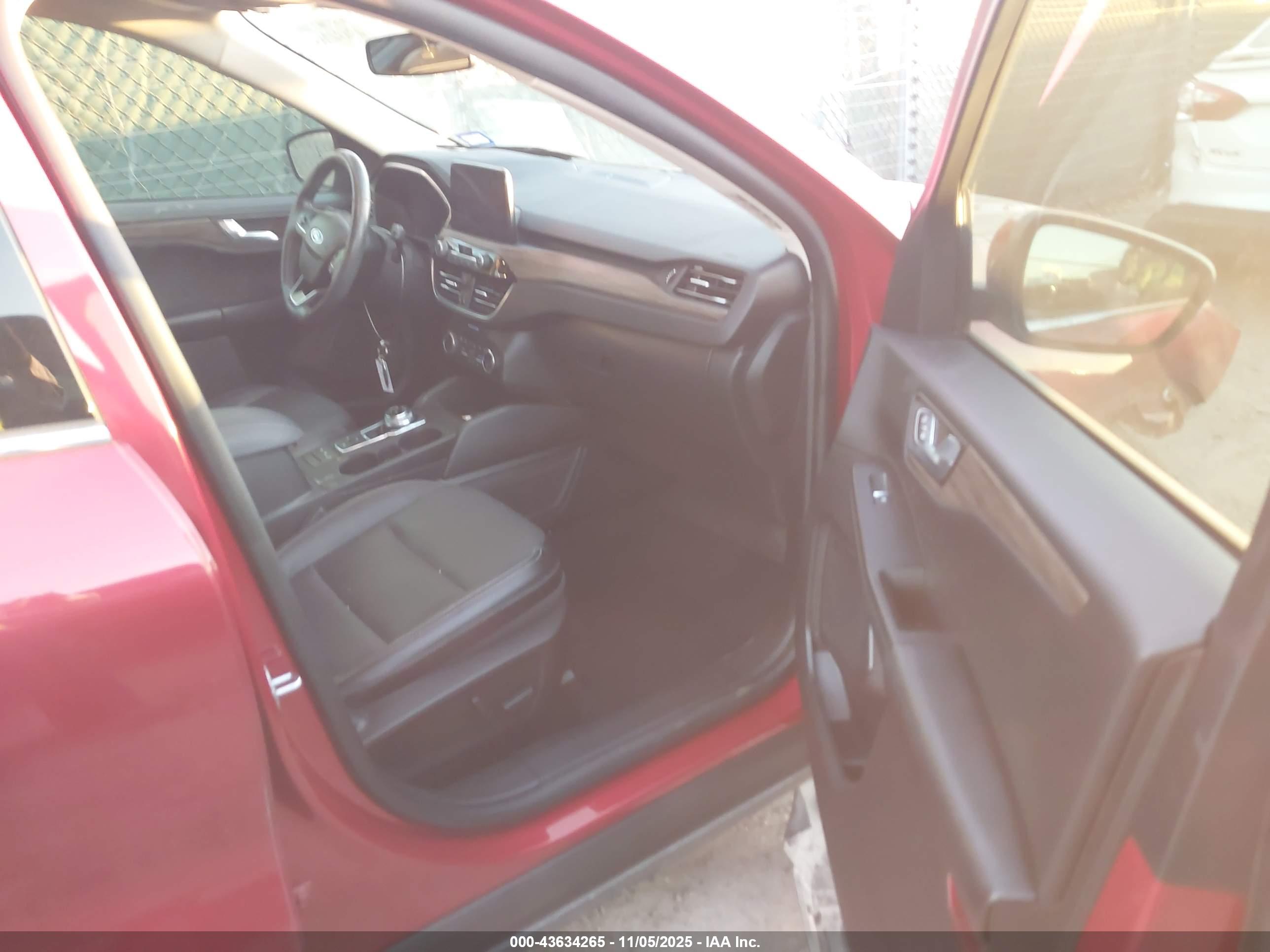 FORD ESCAPE image 5