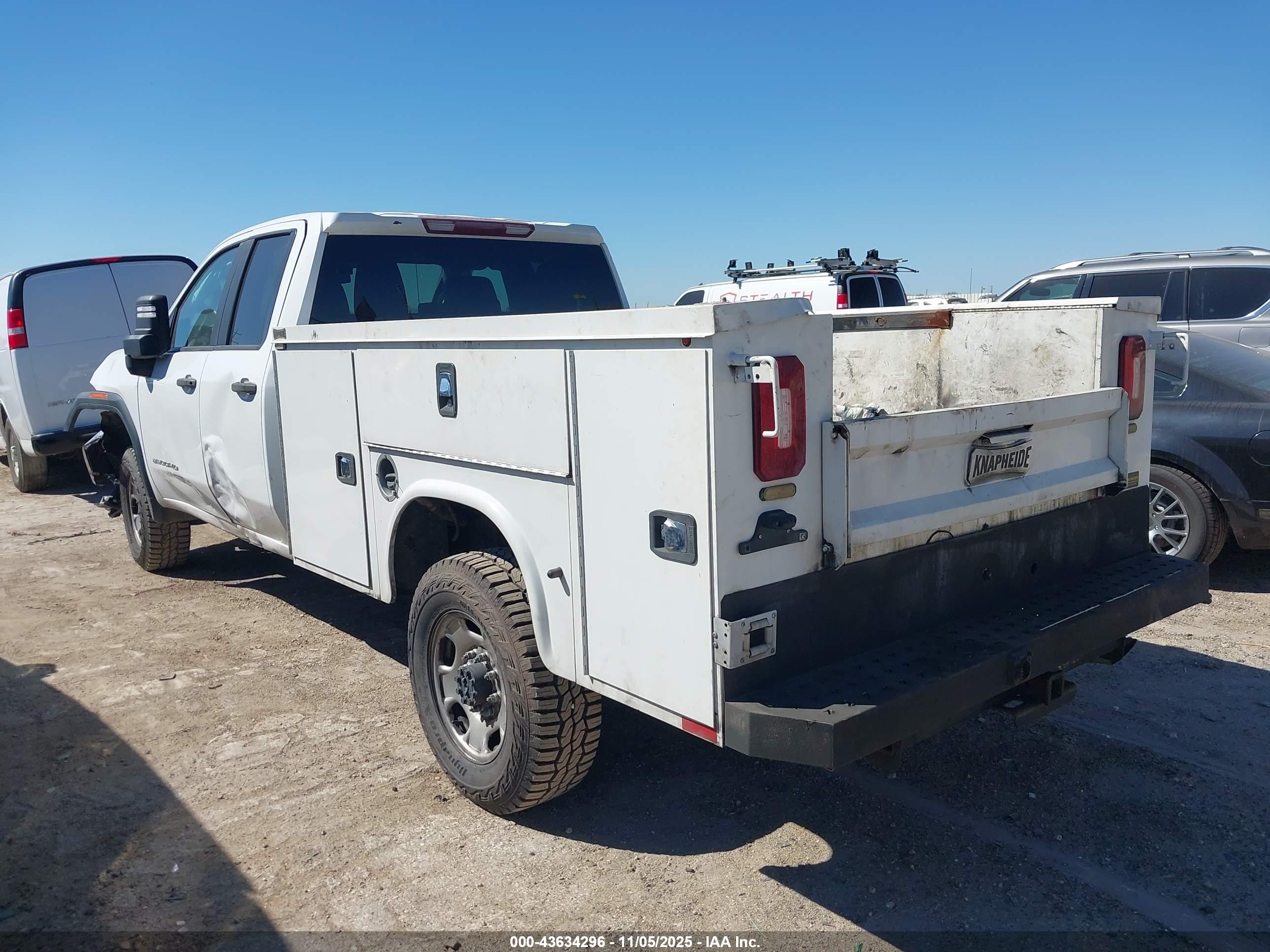 GMC SIERRA image 3