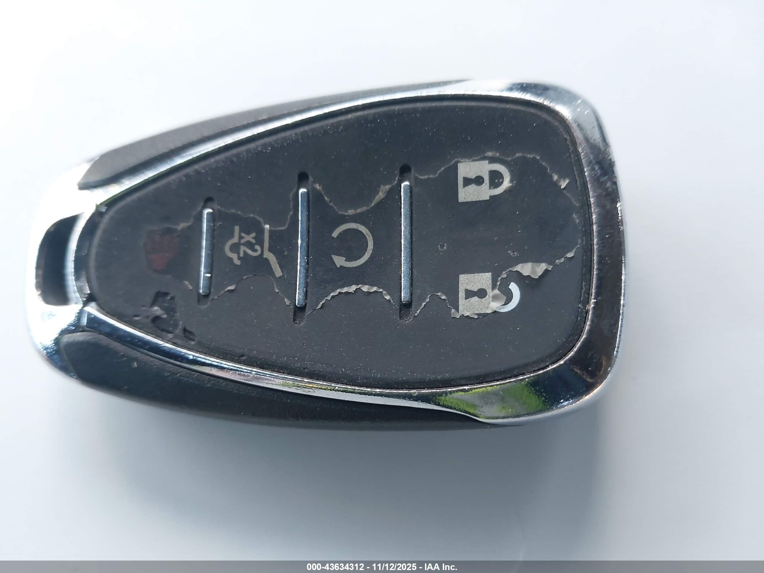 CHEVROLET EQUINOX image 11
