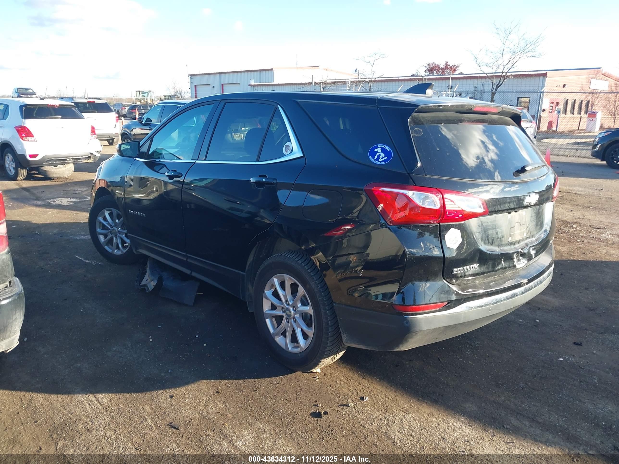 CHEVROLET EQUINOX image 3