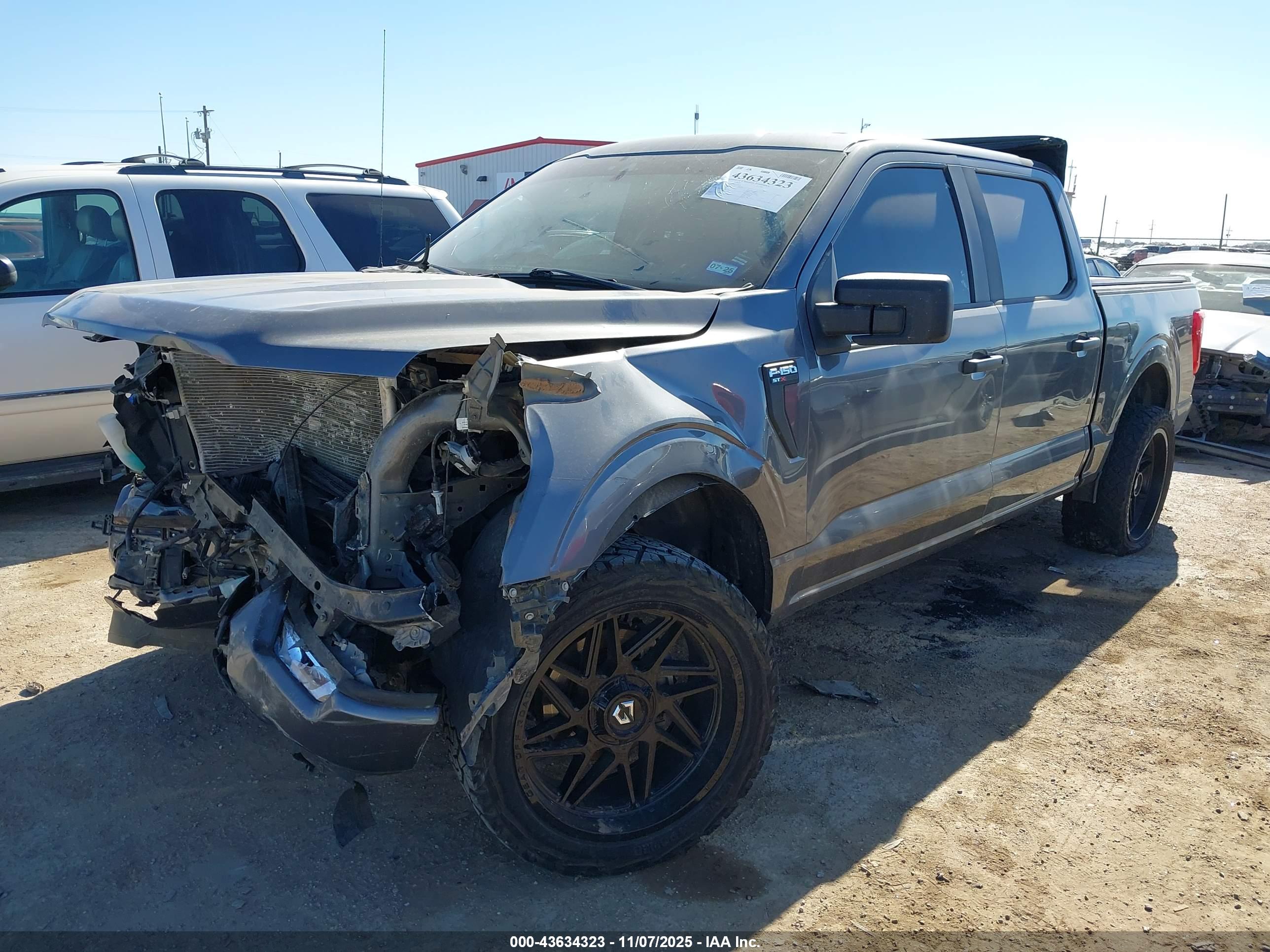 FORD F-150 image 2