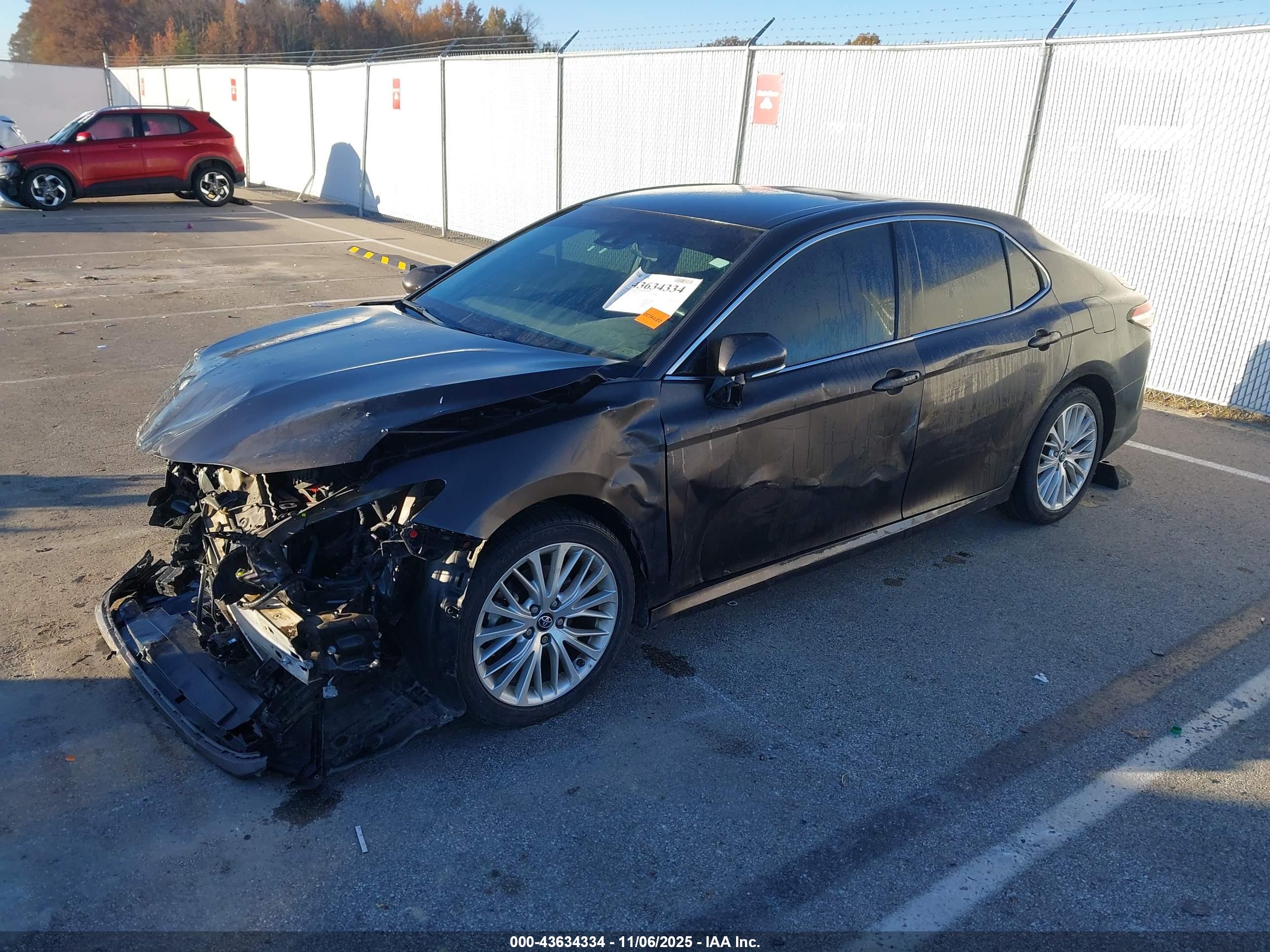 TOYOTA CAMRY image 2