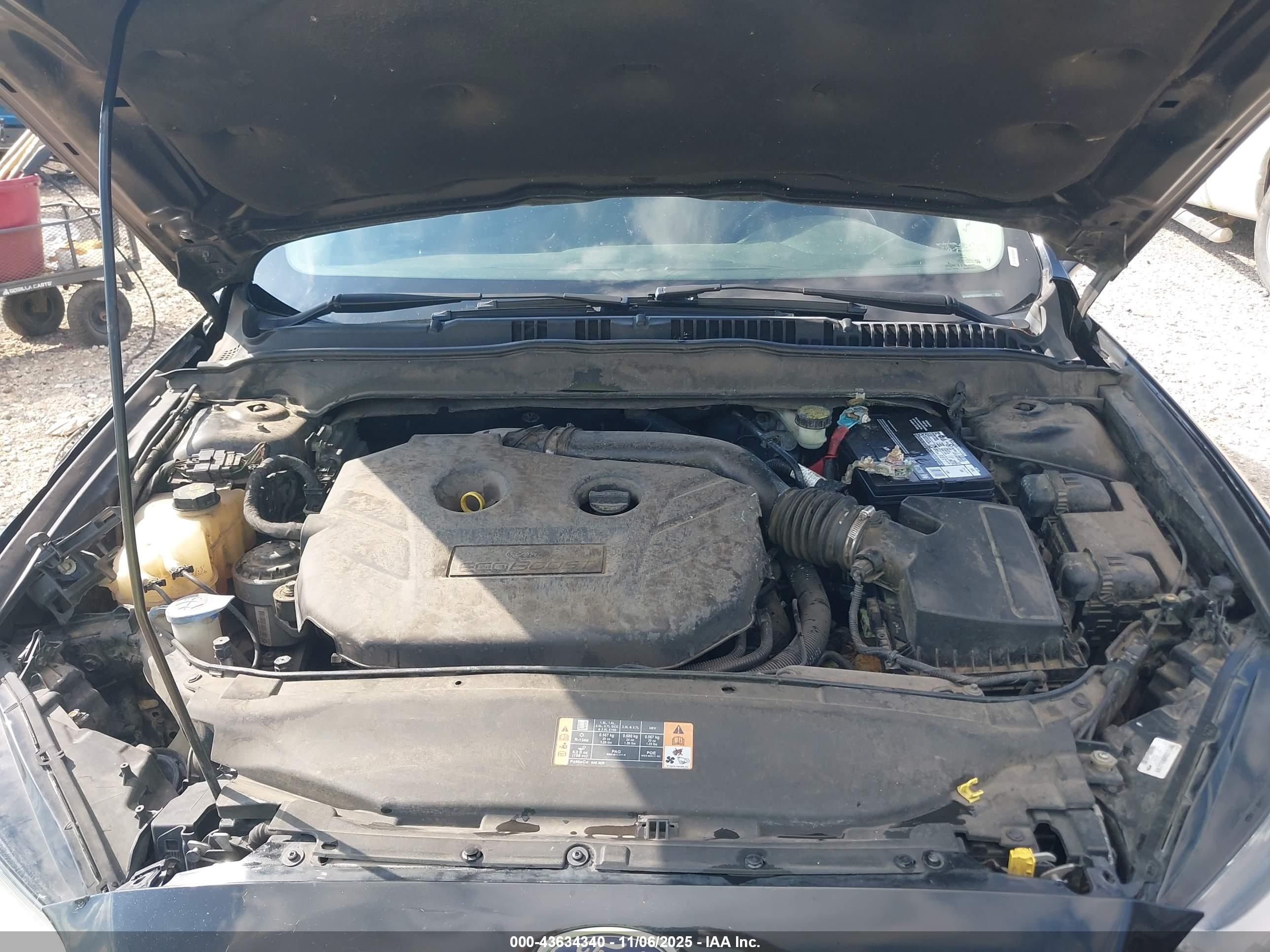 FORD FUSION image 10