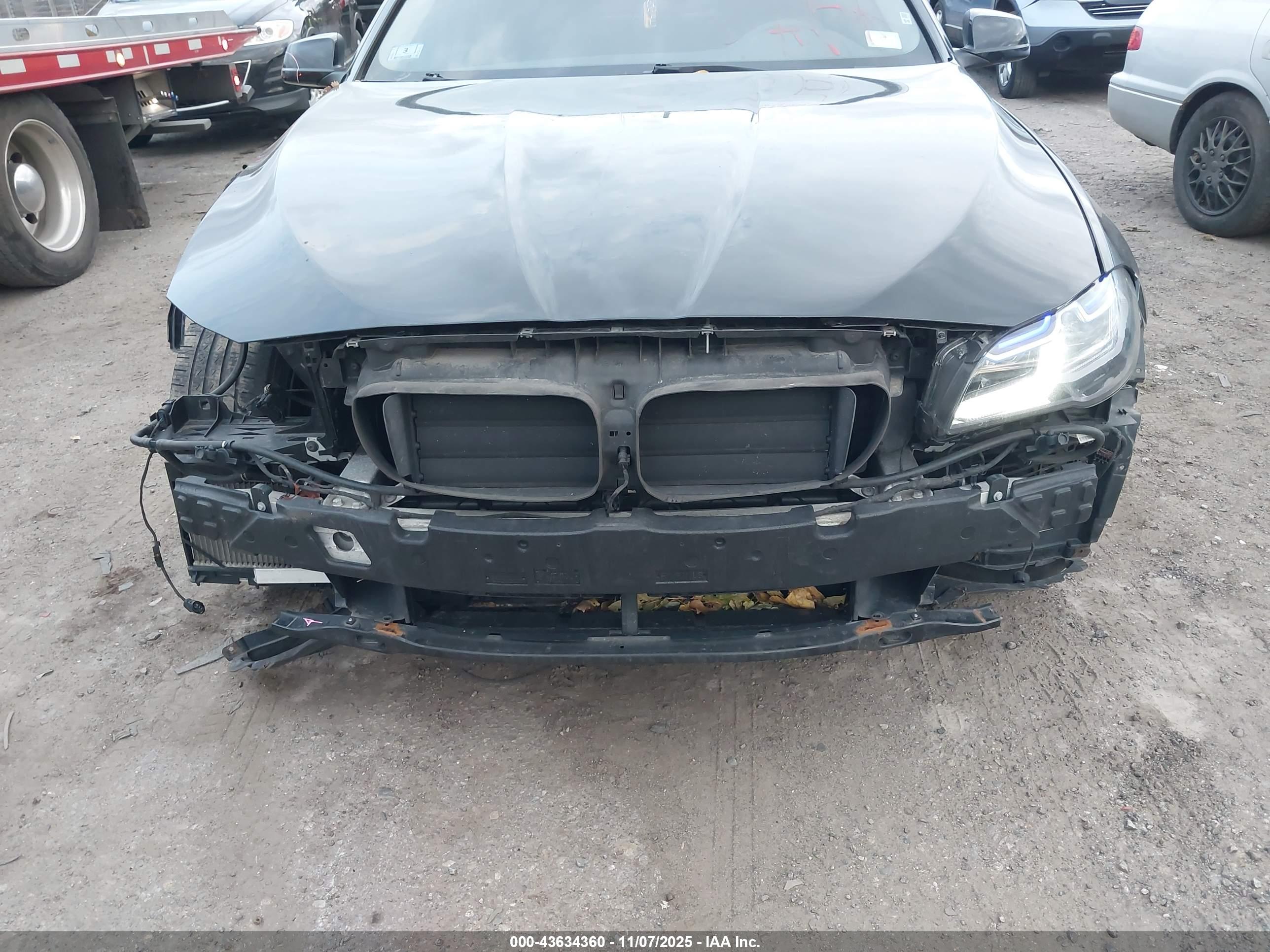 BMW 528I image 6
