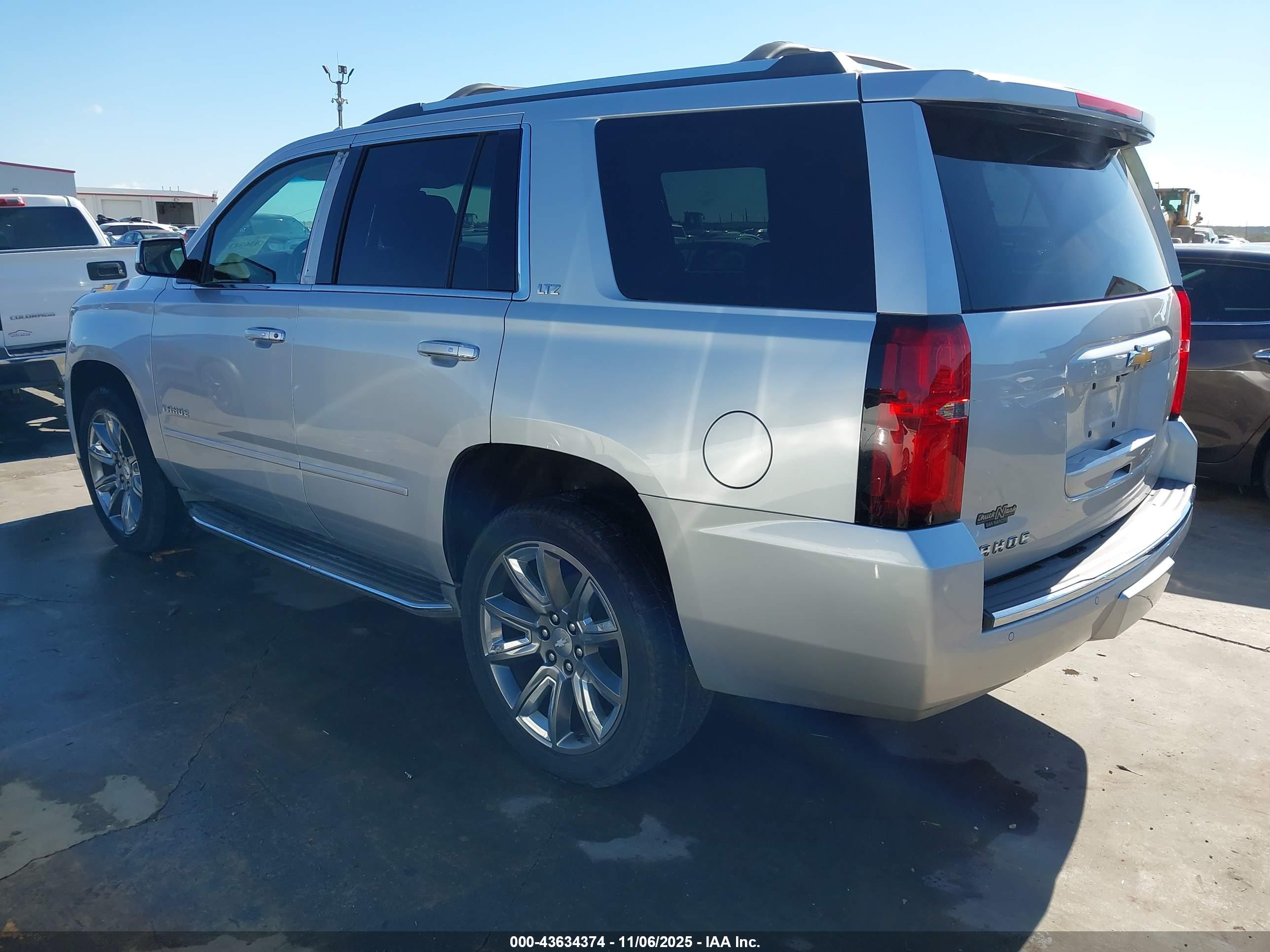 CHEVROLET TAHOE image 3