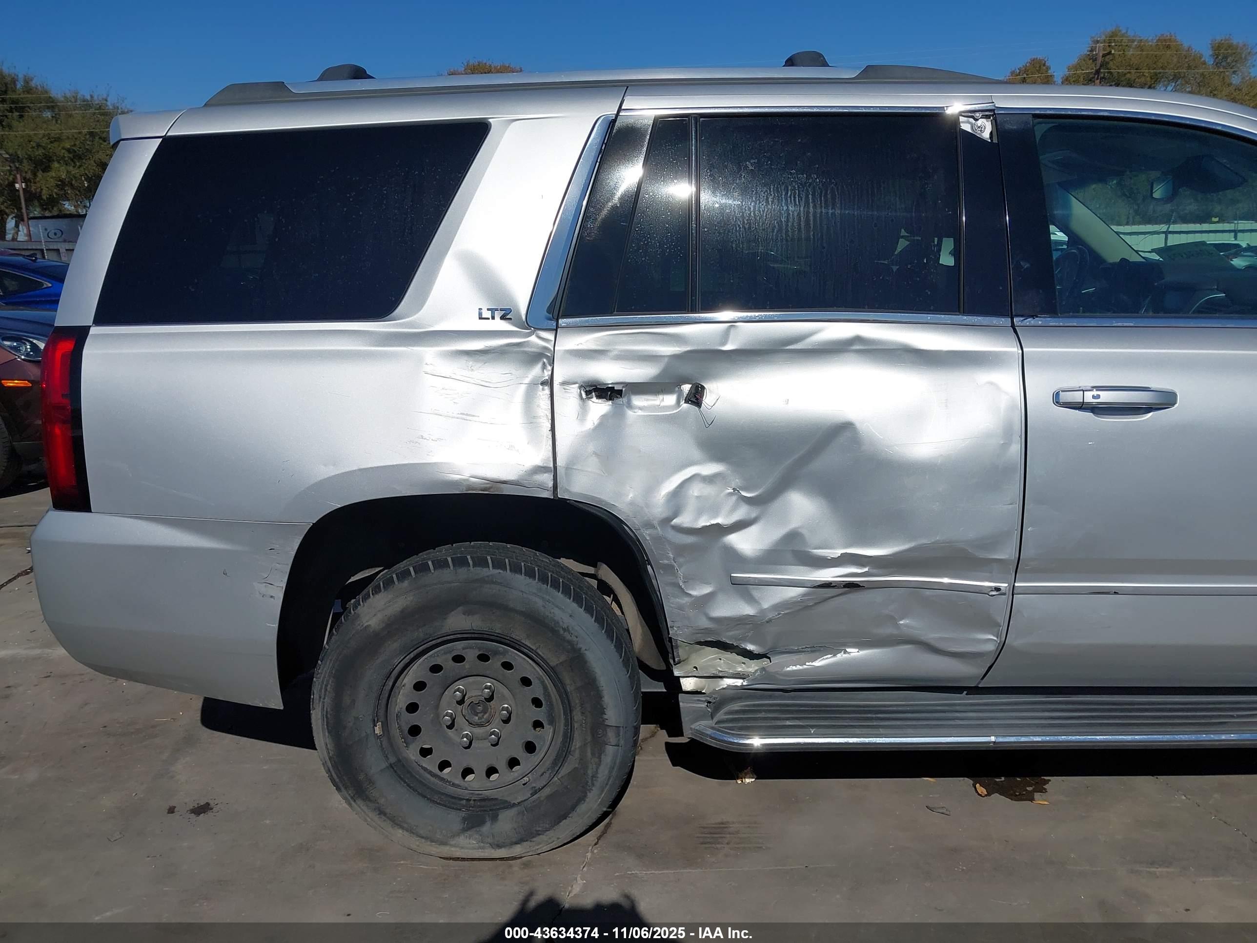 CHEVROLET TAHOE image 6