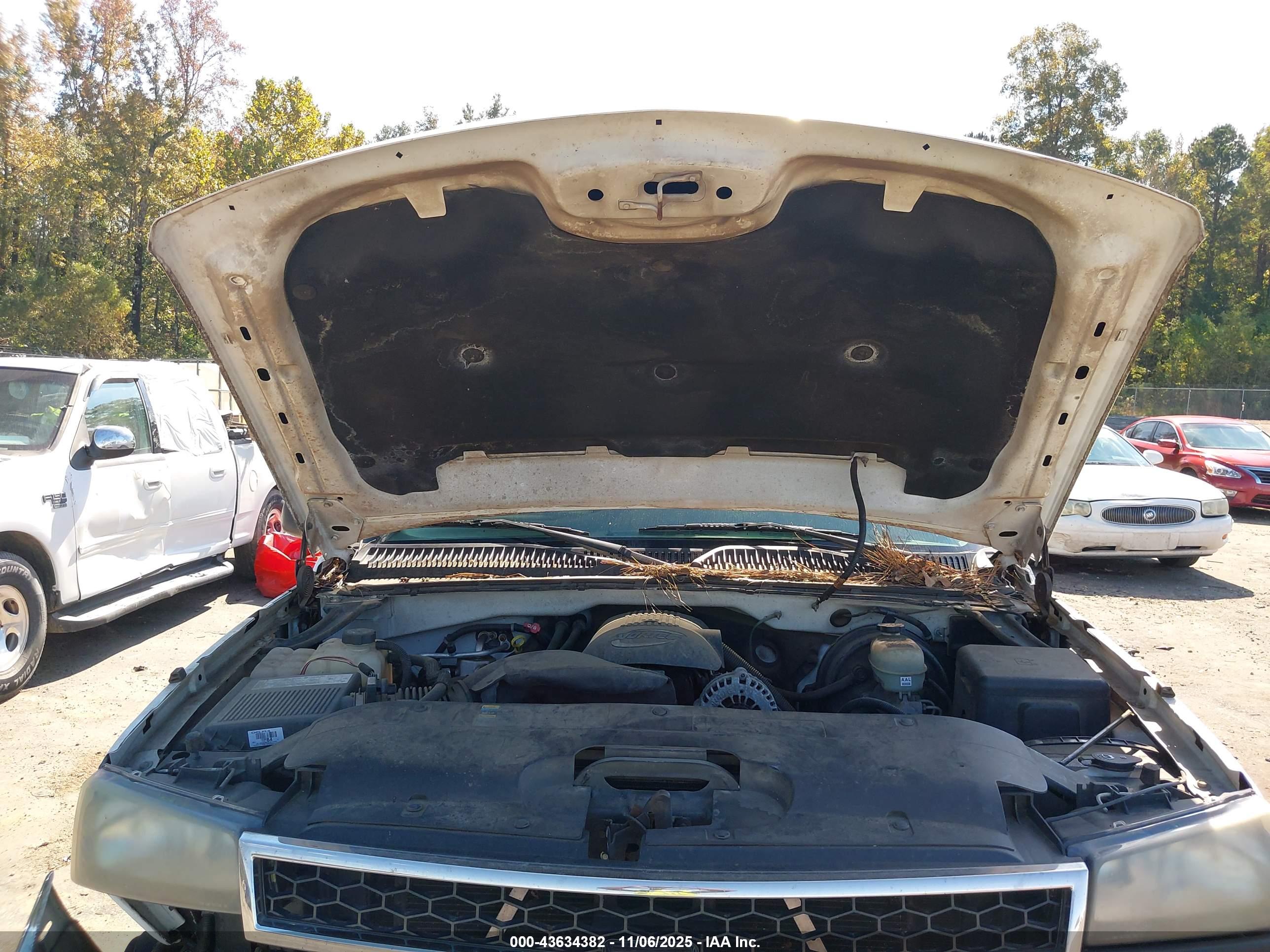 CHEVROLET SILVERADO image 10