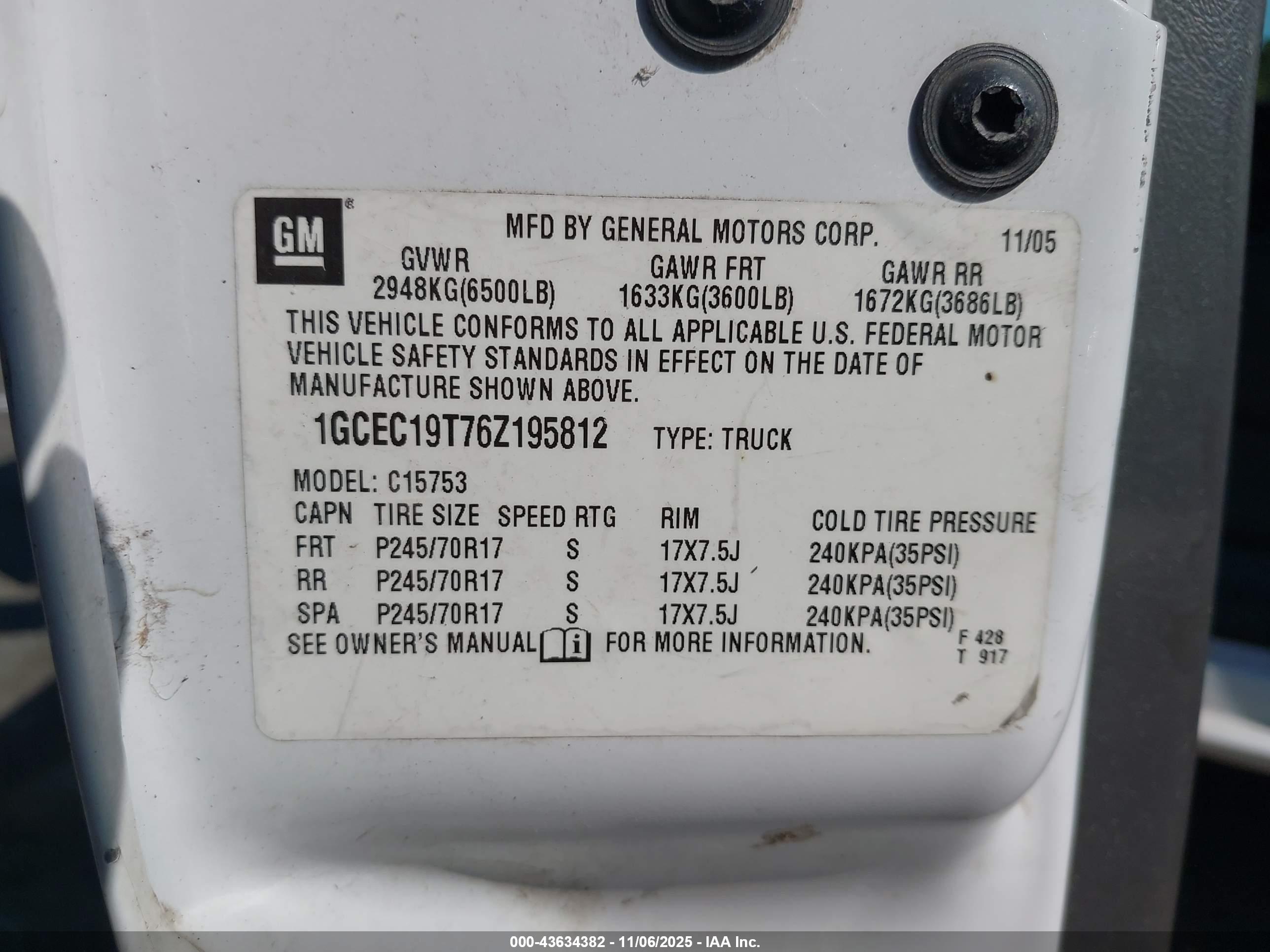 CHEVROLET SILVERADO image 9
