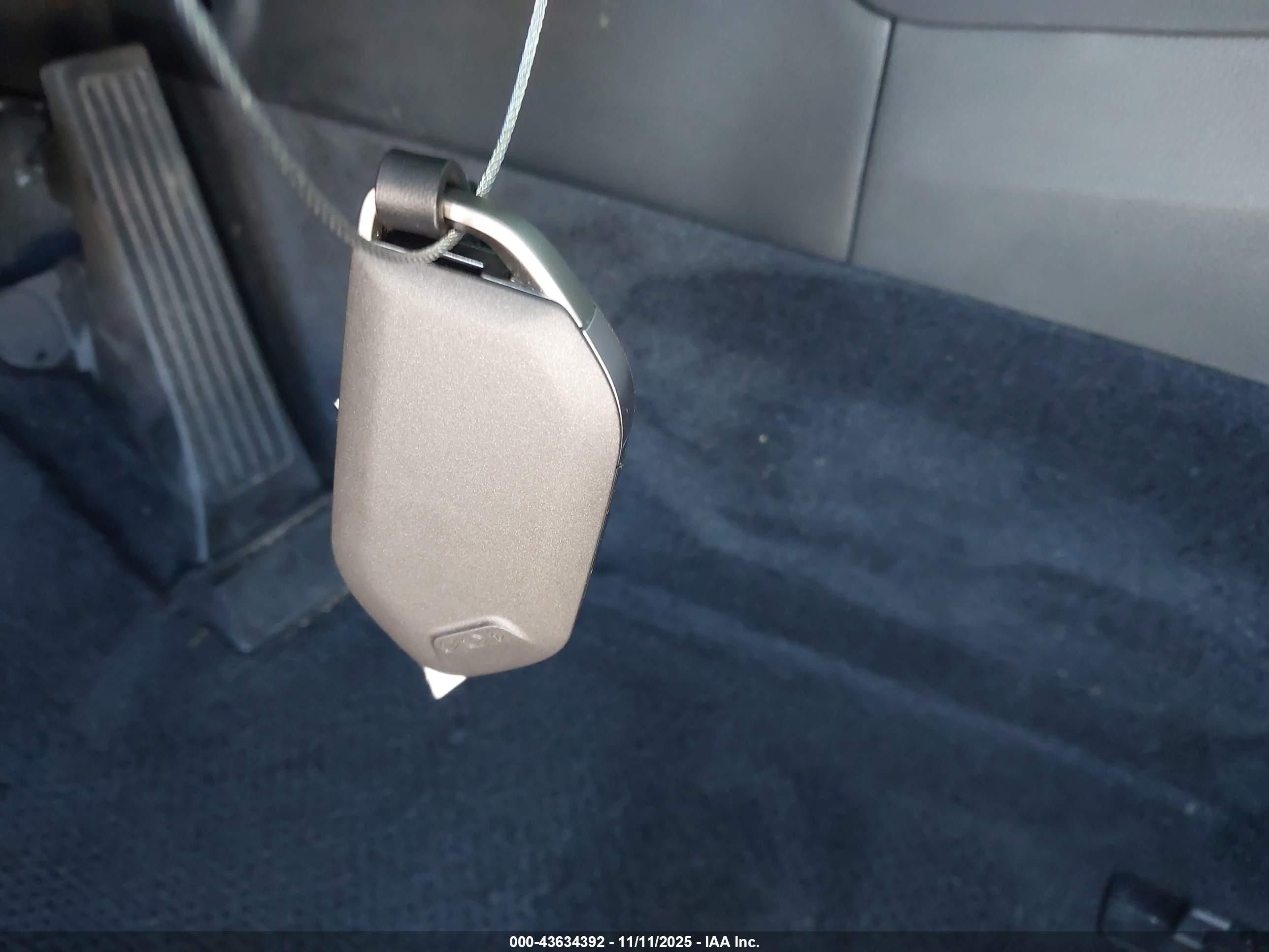 KIA K5 image 11