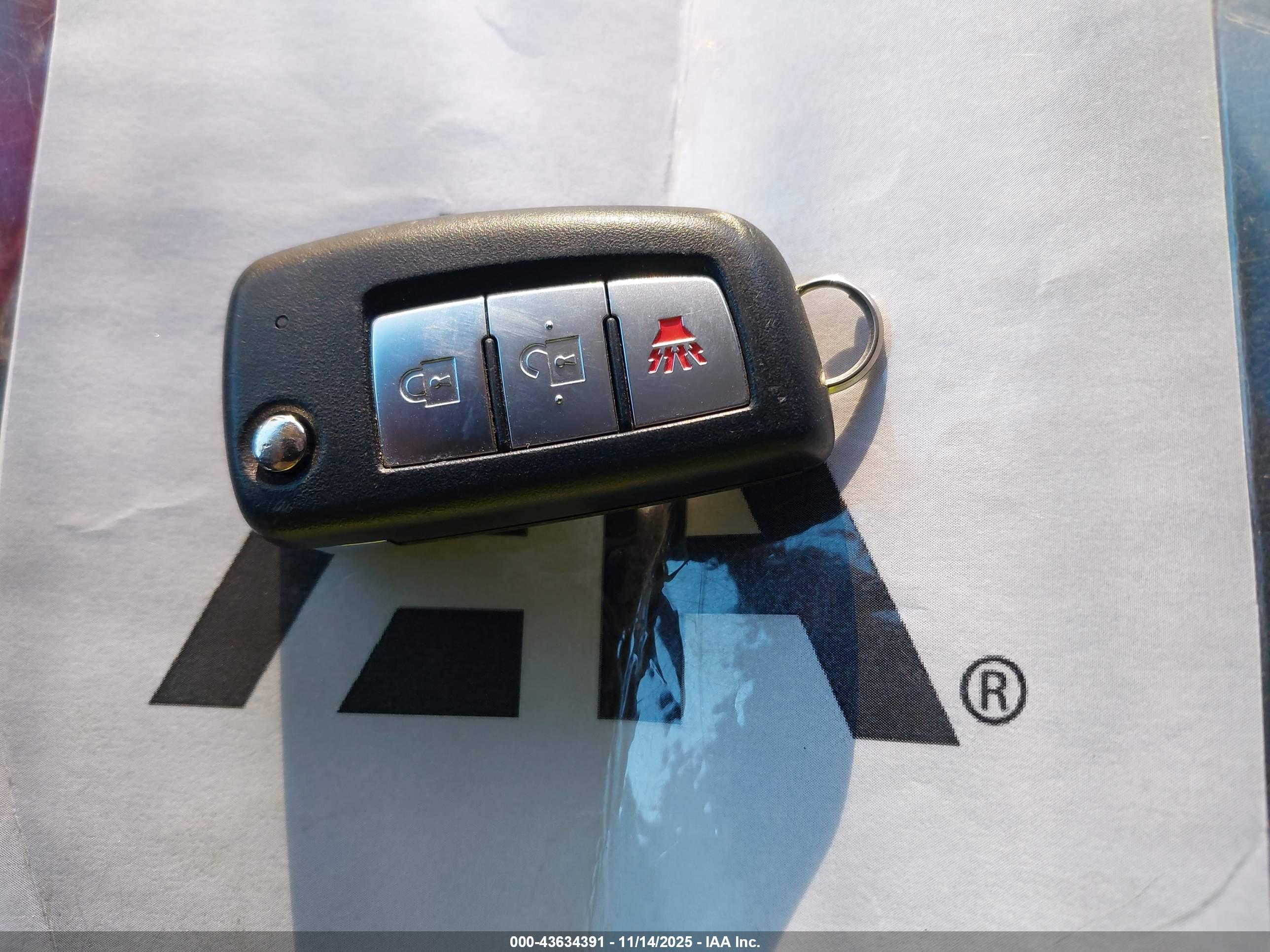 NISSAN ROGUE image 11