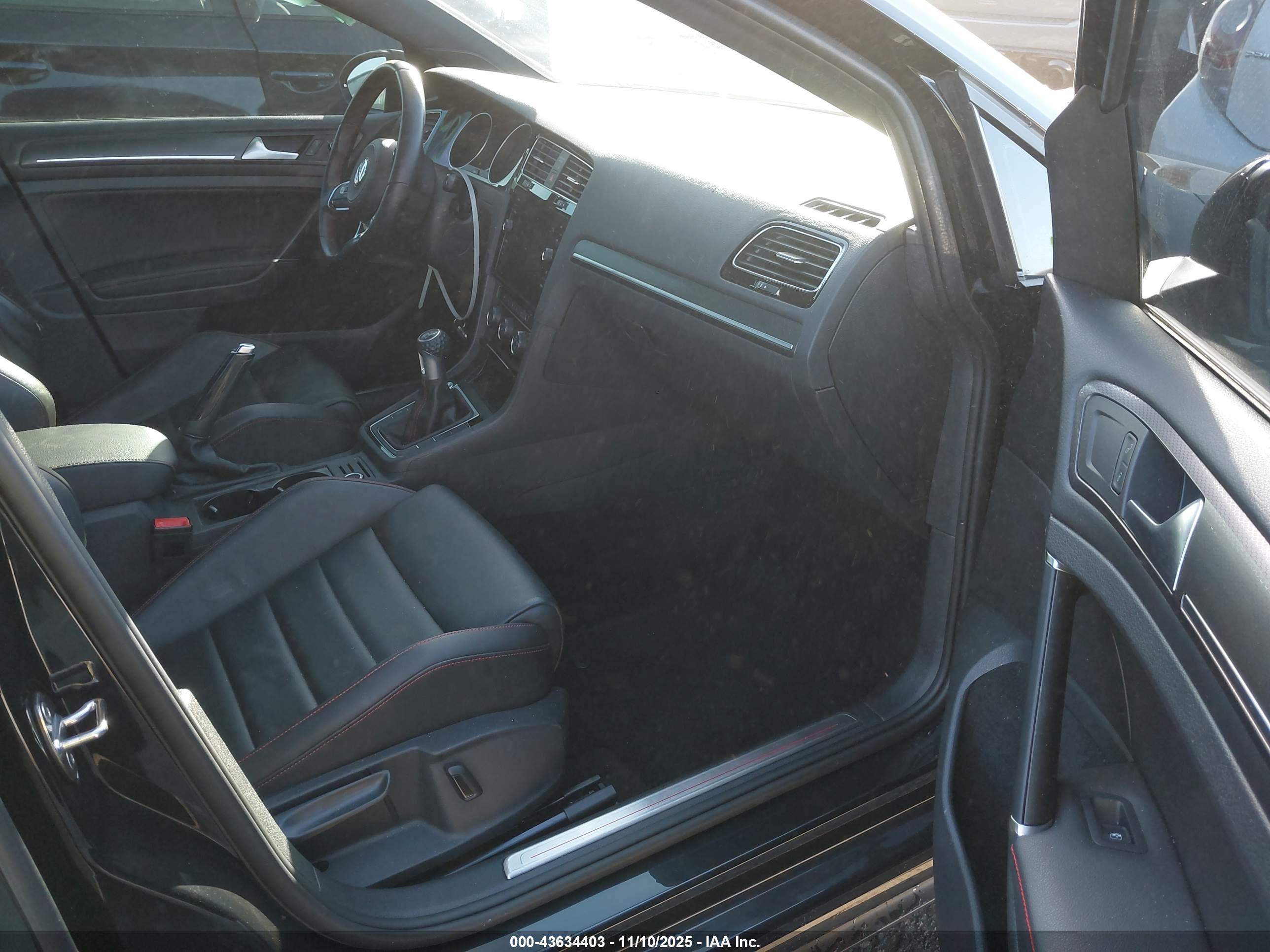 VOLKSWAGEN GOLF image 5