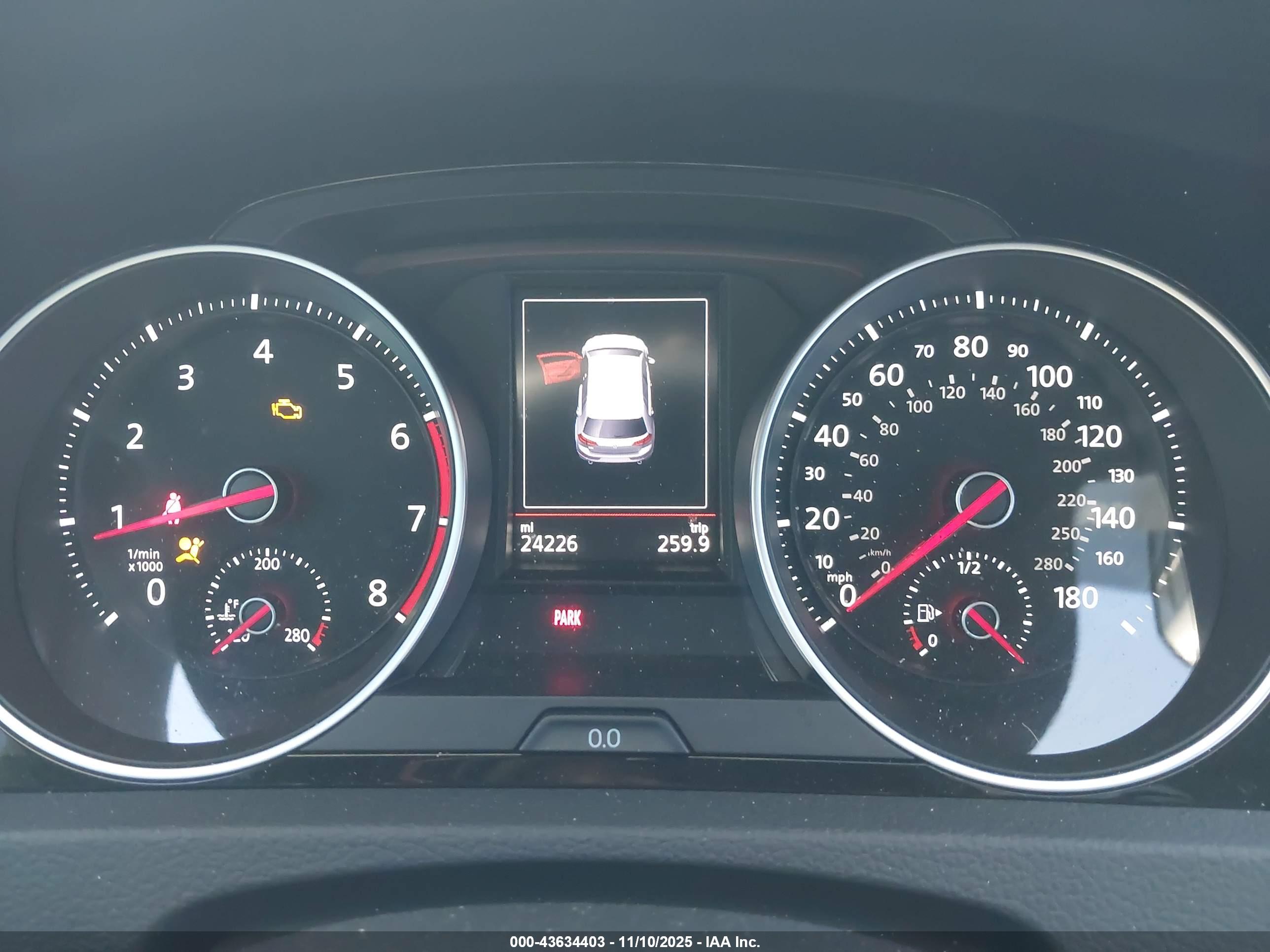 VOLKSWAGEN GOLF image 7
