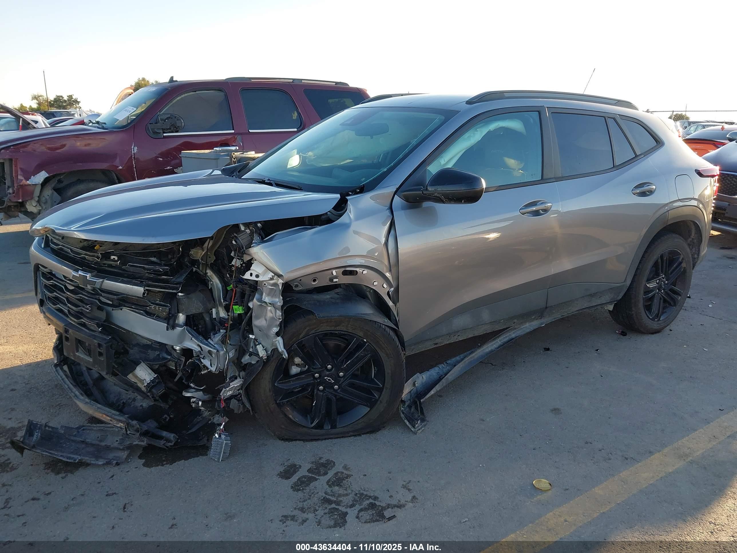 CHEVROLET TRAX image 2