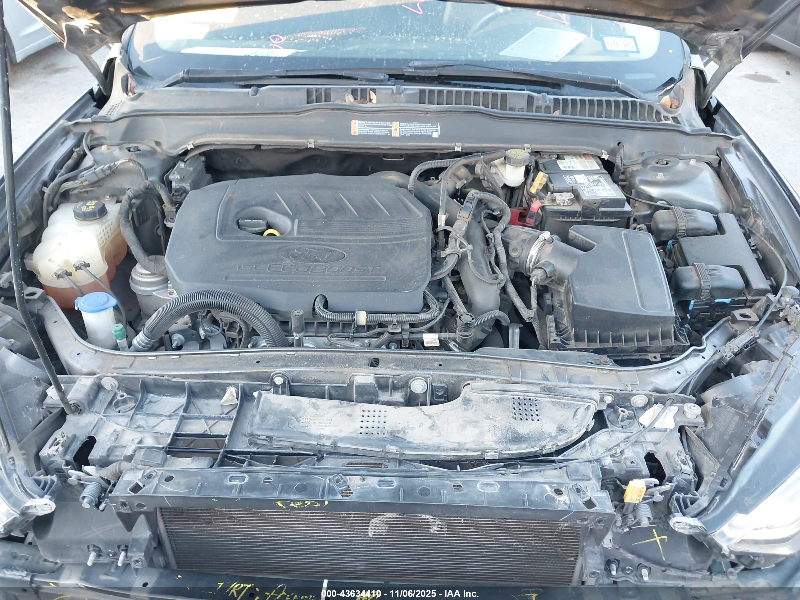 FORD FUSION image 10