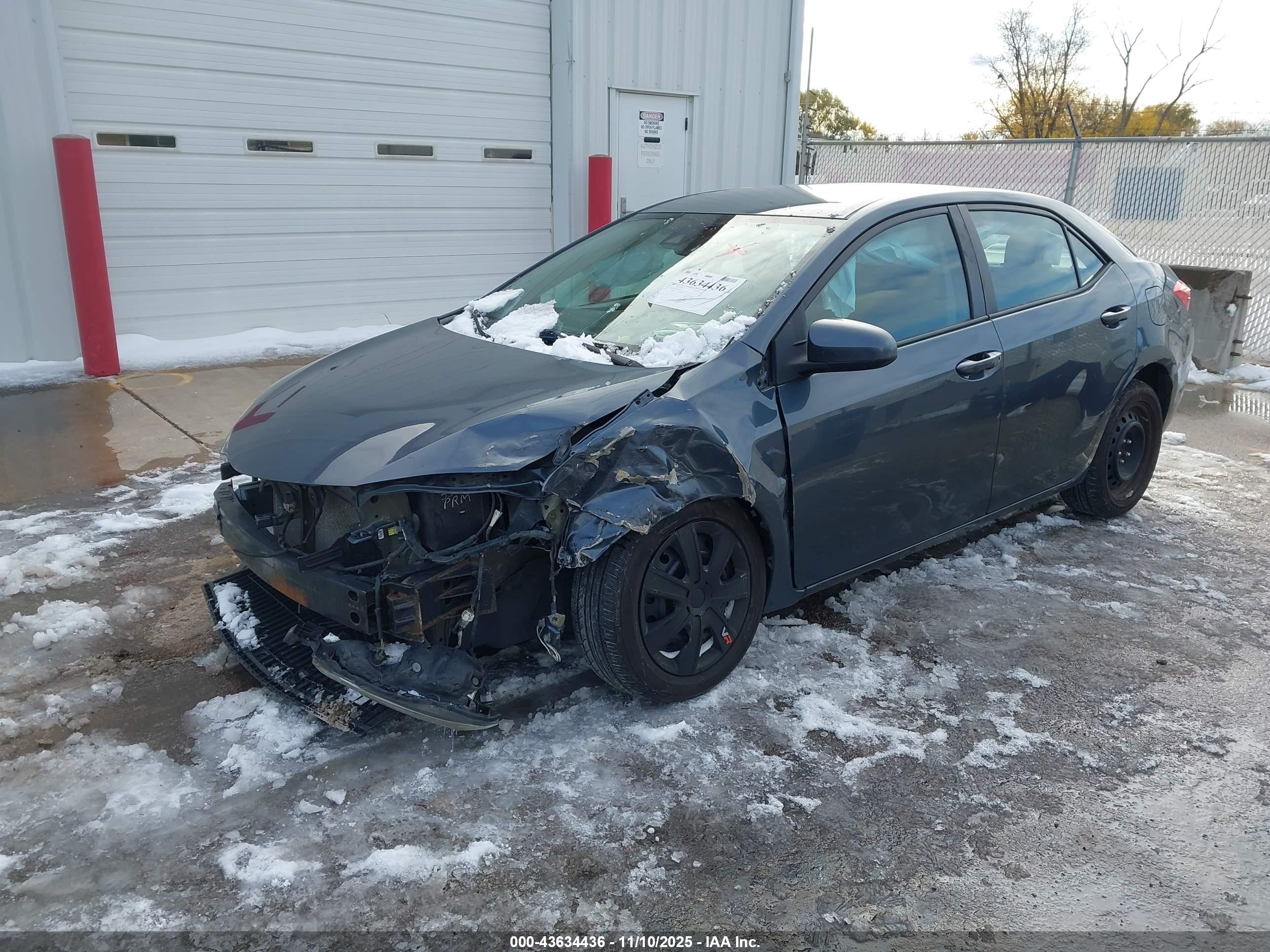 TOYOTA COROLLA image 2