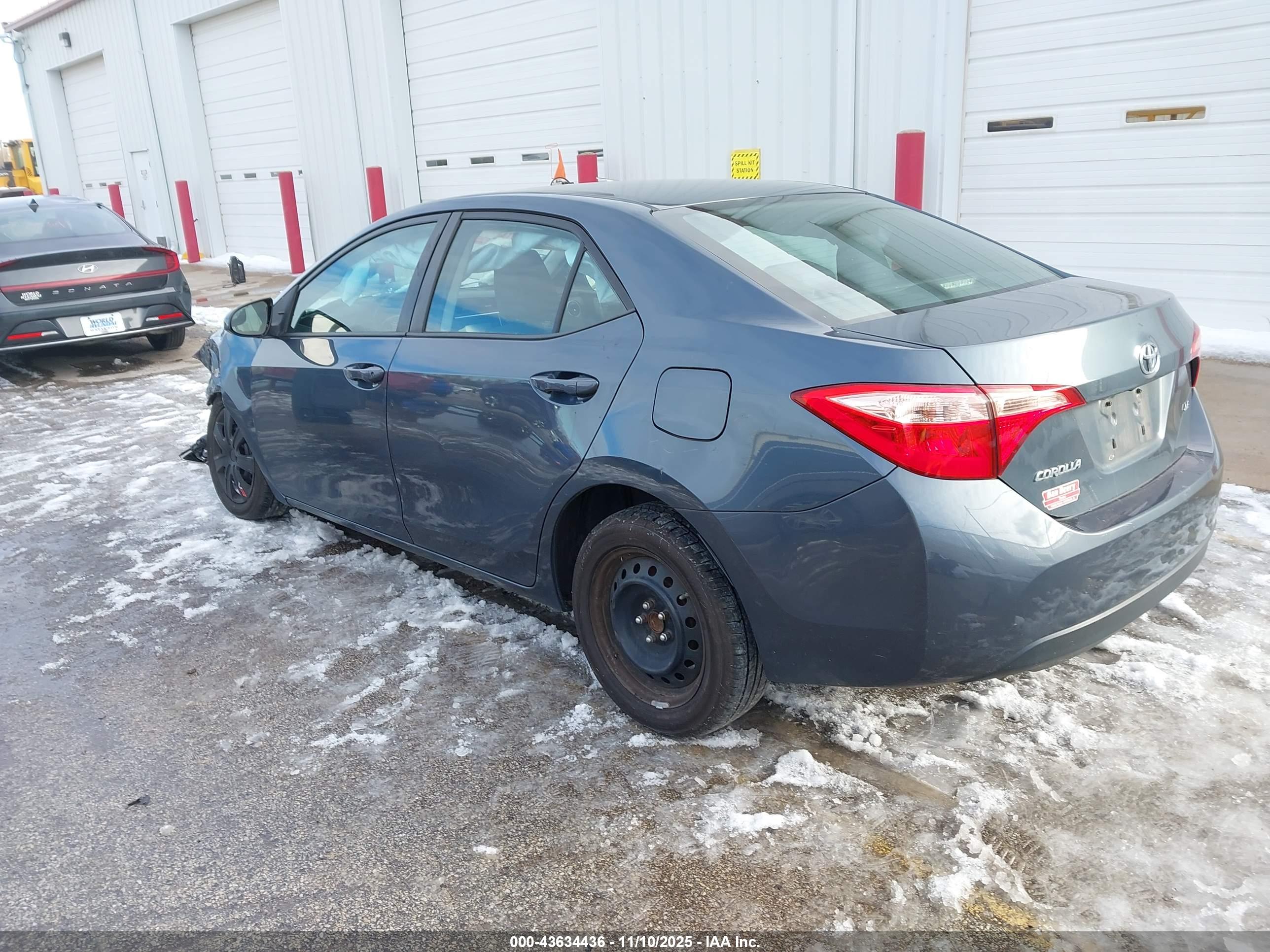 TOYOTA COROLLA image 3
